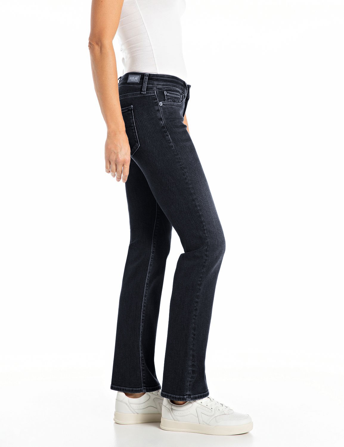 Replay Bootcut-Jeans »NEW LUZ« mit gesticktem R an der Gesäßtasche