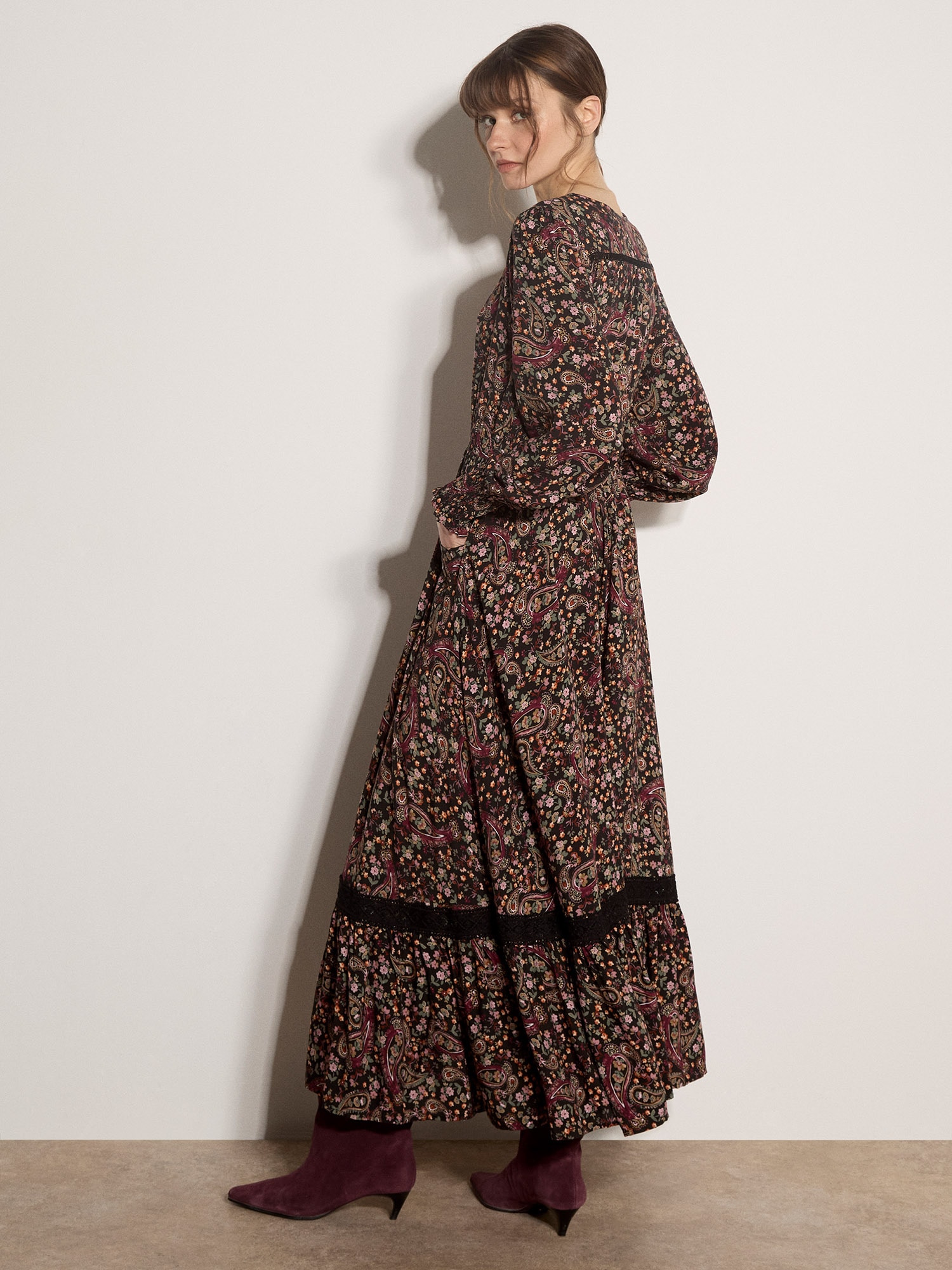 Apricot Maxikleid »Paisley-Blumen-Kleid in langer Länge« mit Spitzendetails