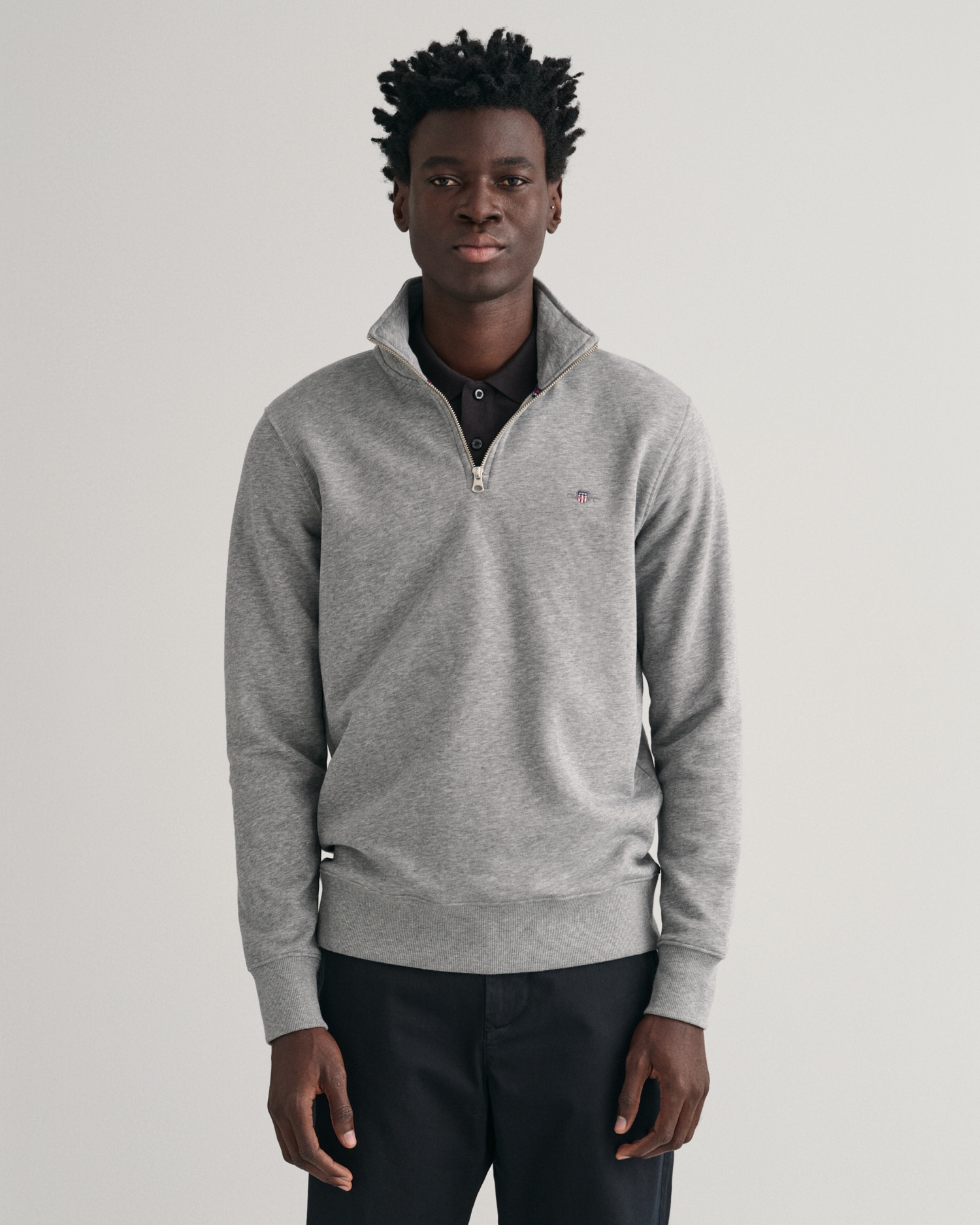 Gant Sweatshirt "REG SHIELD HALF ZIP SWEAT", mit Logostickerei auf der Brus günstig online kaufen