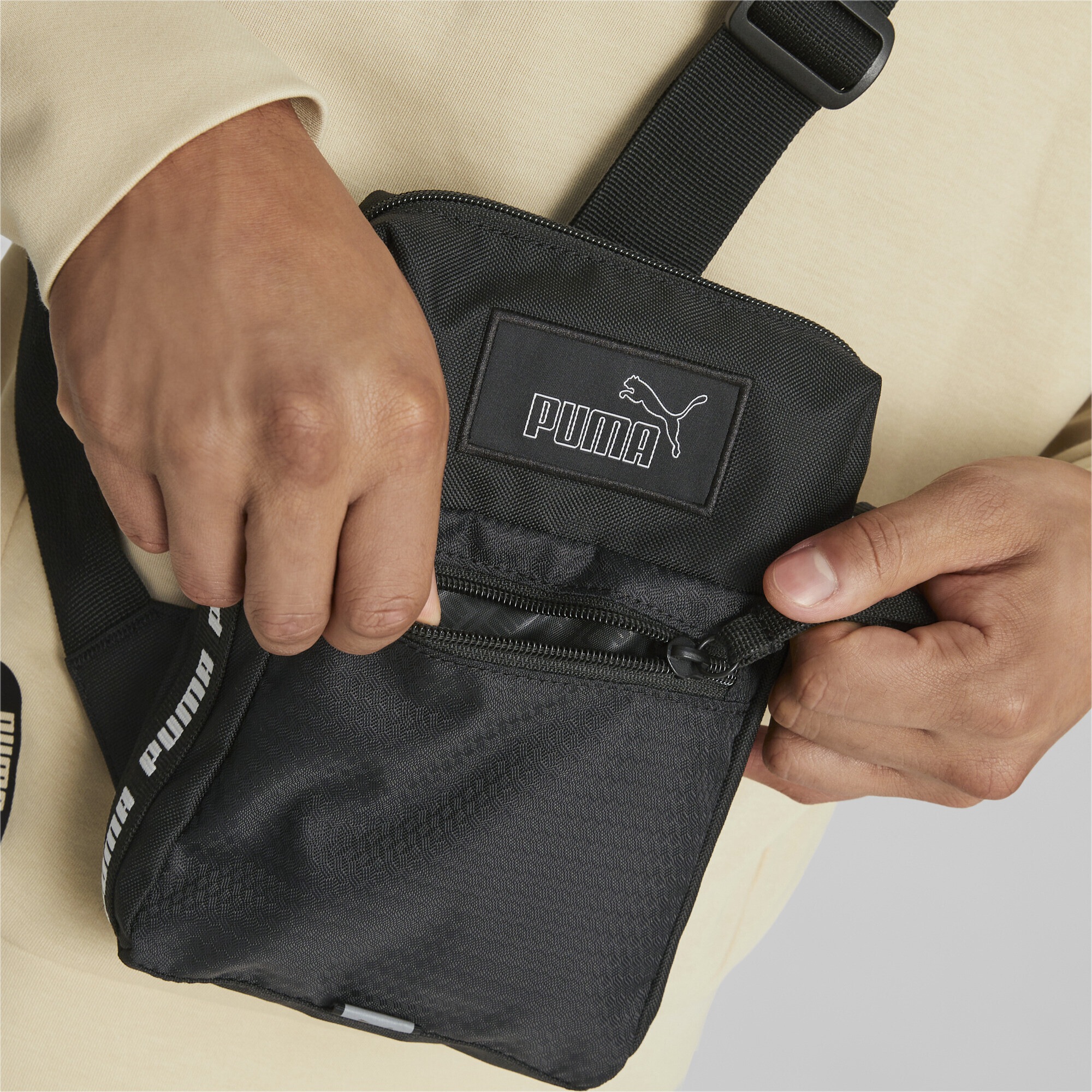 PUMA Schultertasche »Evo Essentials Front Loader Tasche Erwachsene«