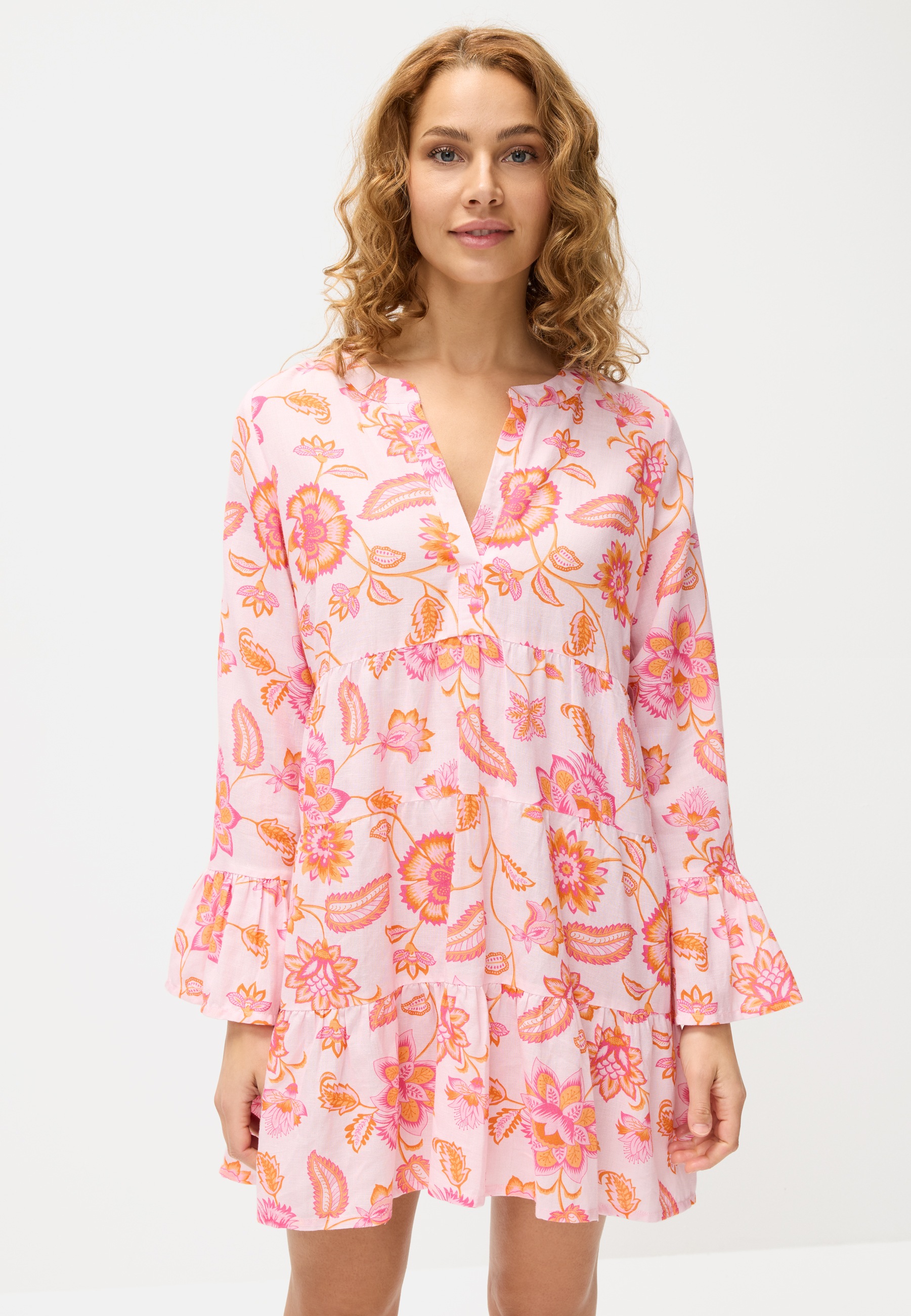 LASCANA Longbluse mit modischen Volants günstig online kaufen