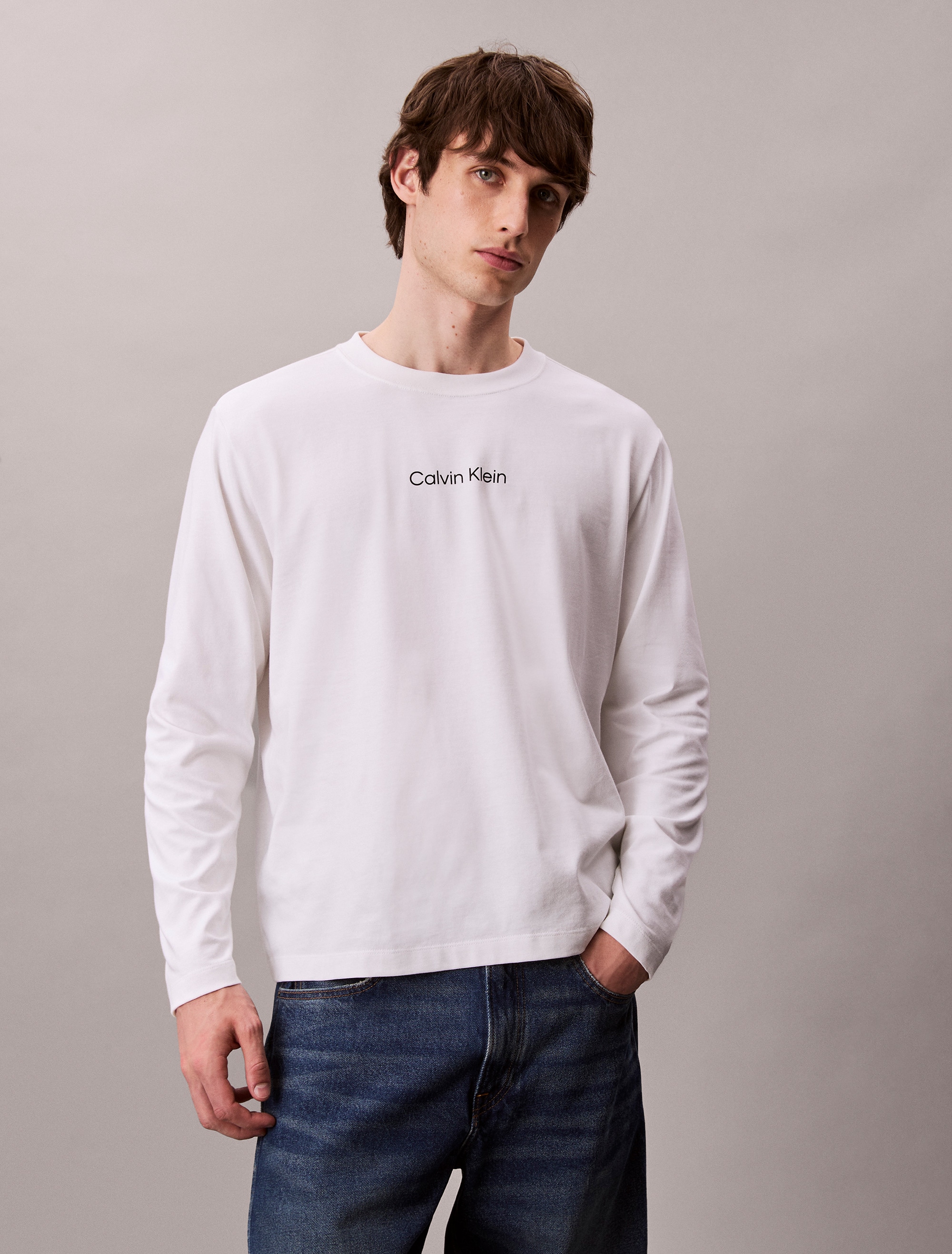 Calvin Klein Langarmshirt "LS RLXD STANDARD LOGO CREWNK TEE", Rundhalsaussc günstig online kaufen