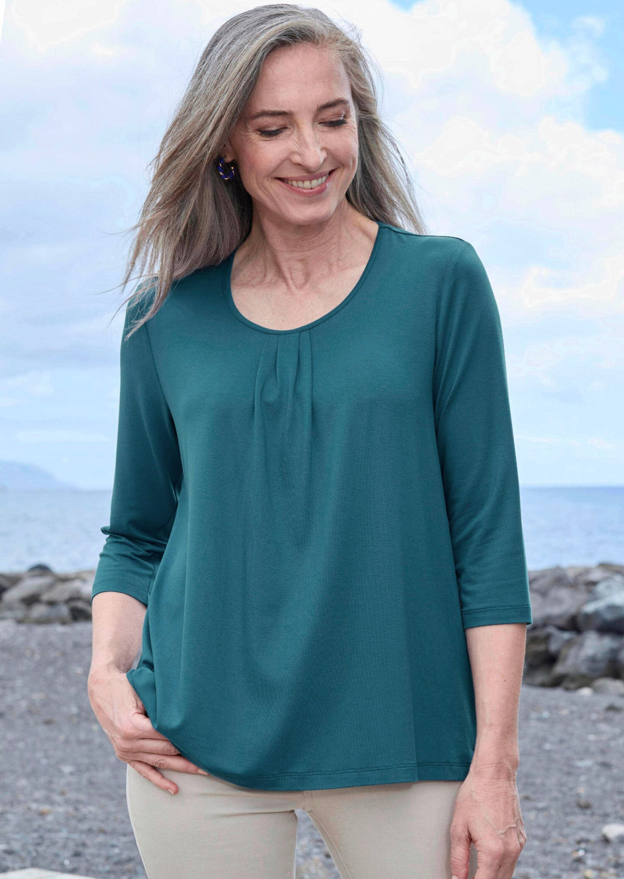 GOLDNER Kurzarmshirt »Kurzgröße Feminines Shirt aus Viskose-Jersey«