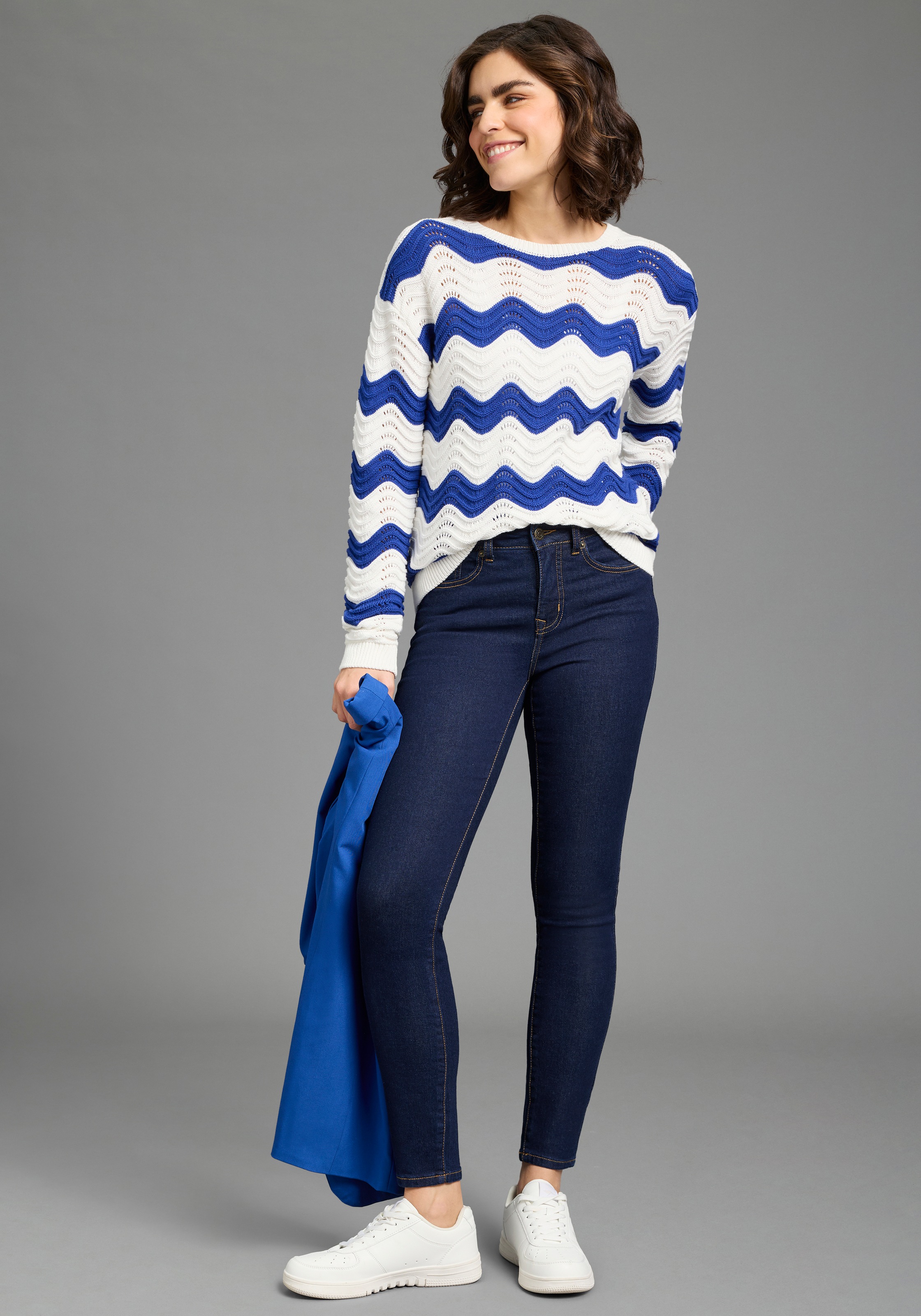 KangaROOS Women's Fine Knit Pullover Blue/White Size 48/50 3