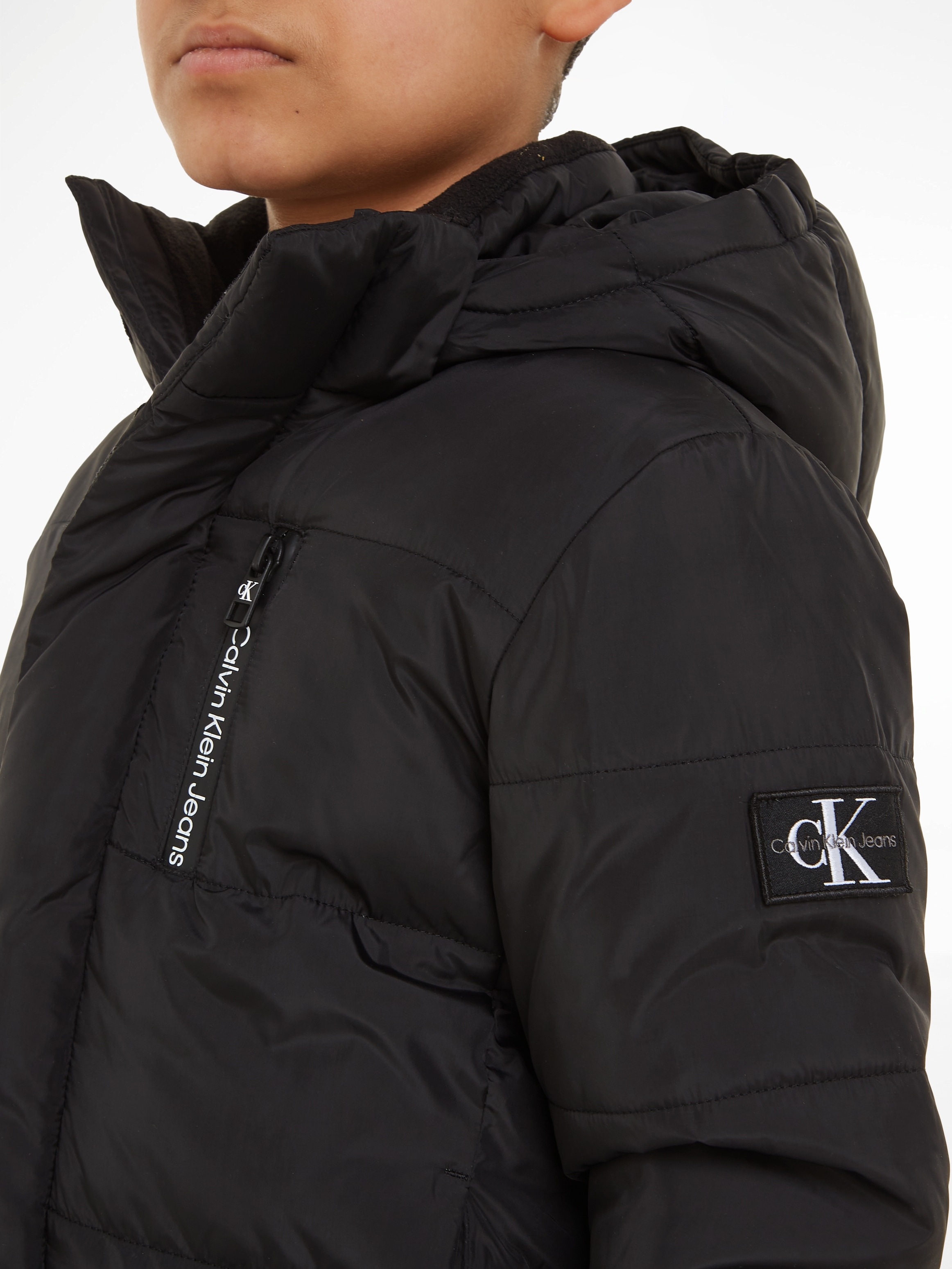 Calvin Klein Jeans Winterjacke »ESSENTIAL PUFFER JACKET«, mit Kapuze, für Kinder bis 16 Jahre und Calvin Klein Markenlabel