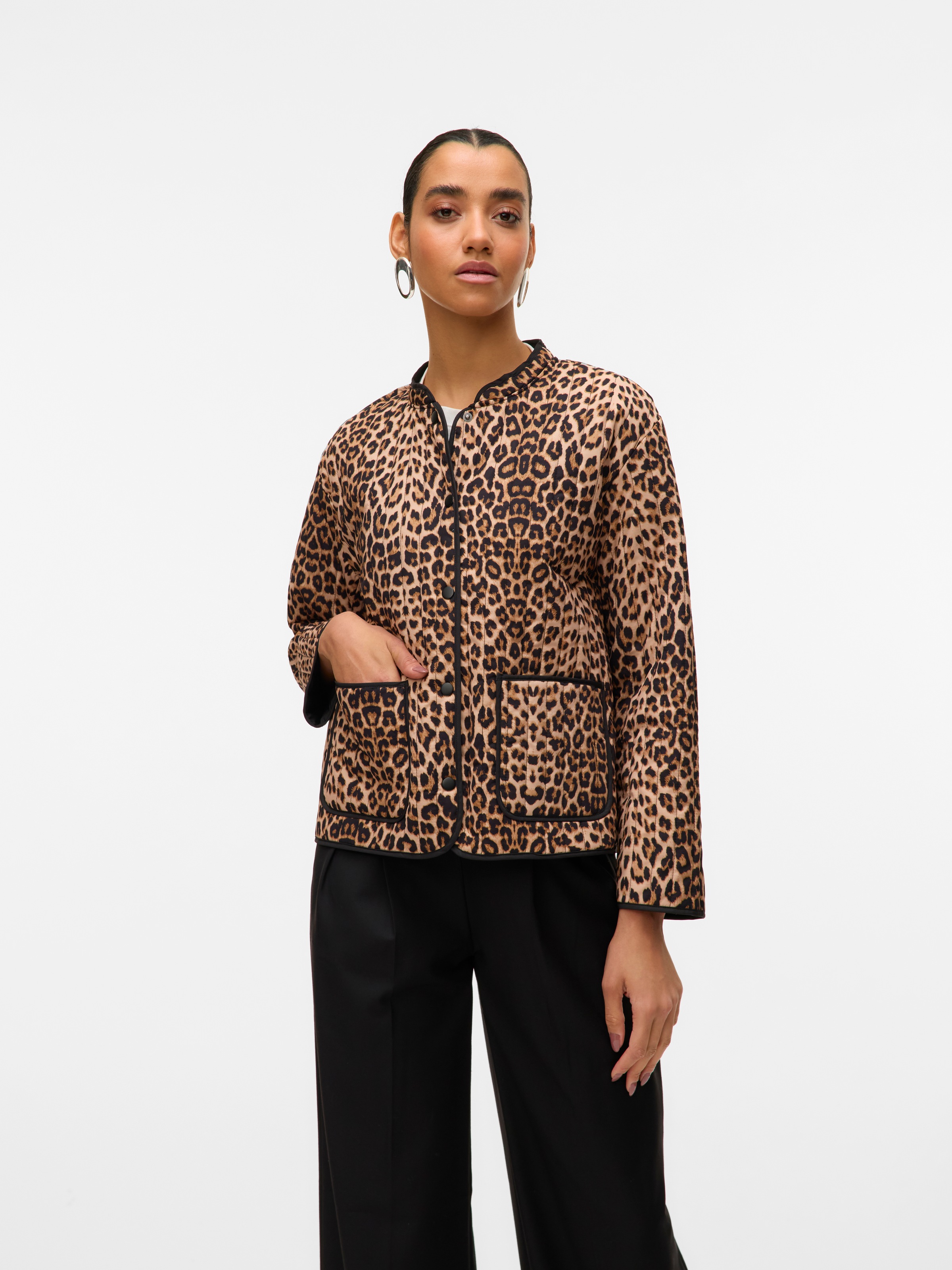 Vero Moda Kurzjacke »VMCLARA JACKET GA NOOS«