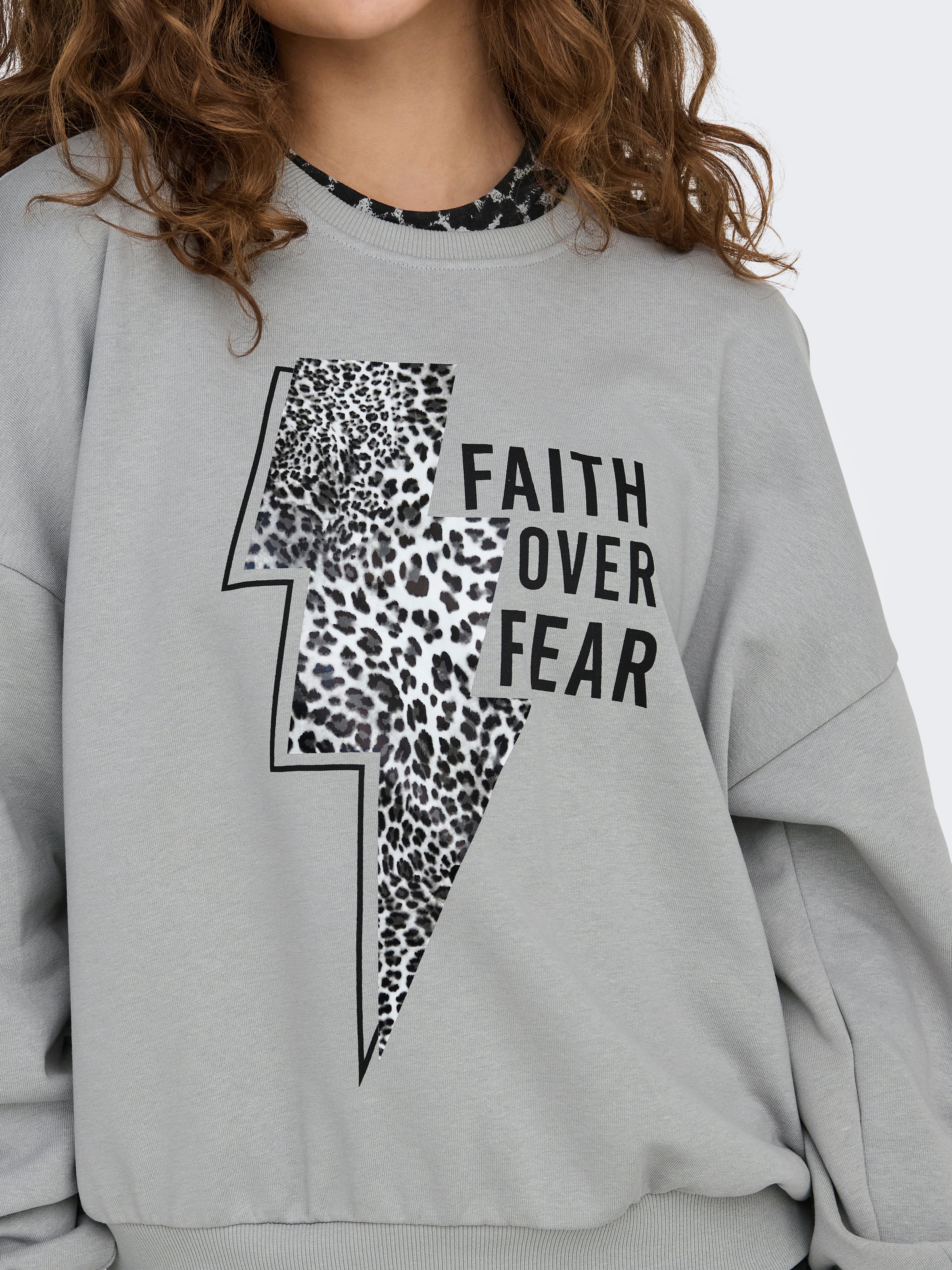 ONLY Sweatshirt »ONLRUNA L/S O-NECK BOX CC SWT«