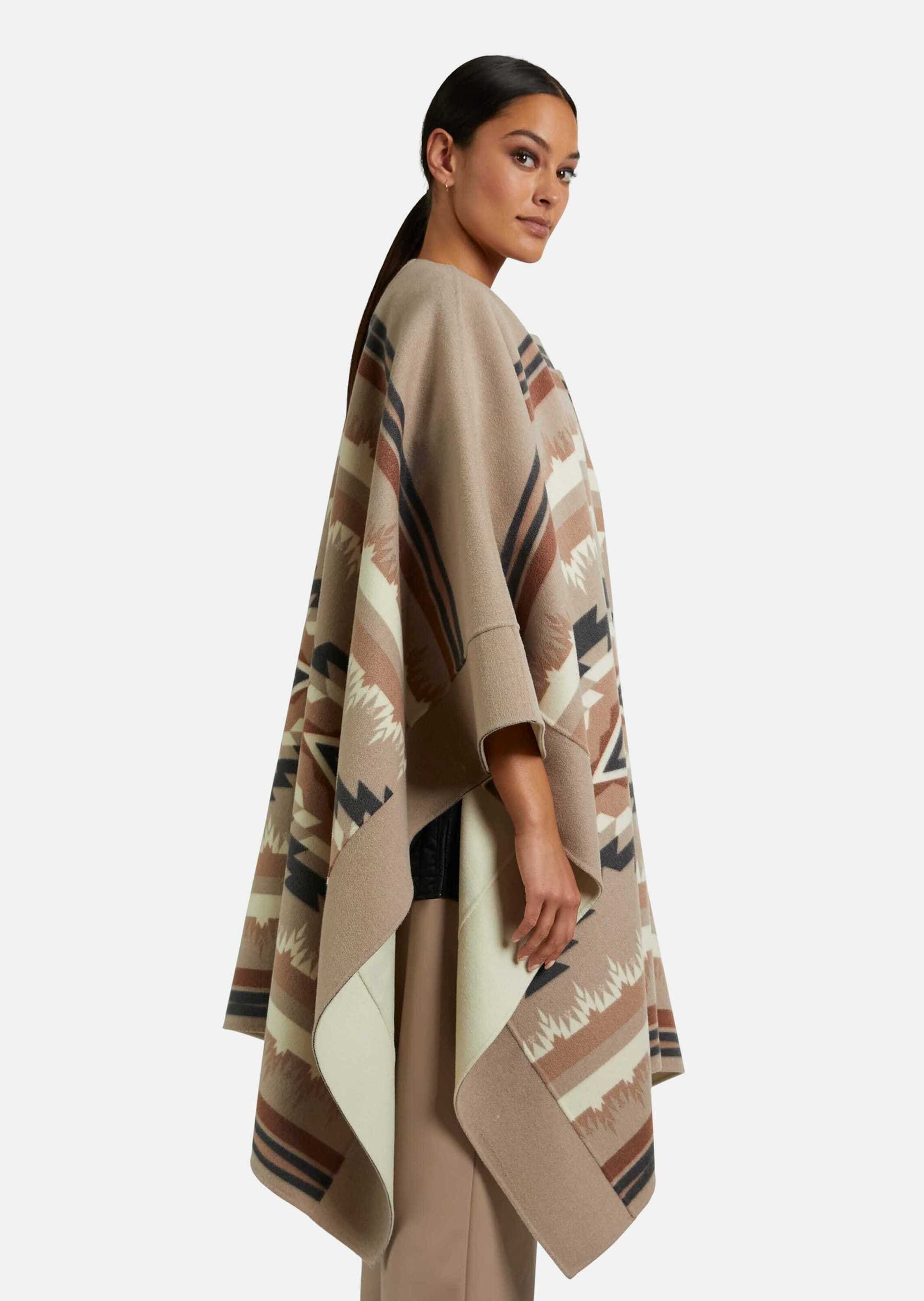 MADELEINE Cape »Cape Doubleface-Cape mit Innenweste«