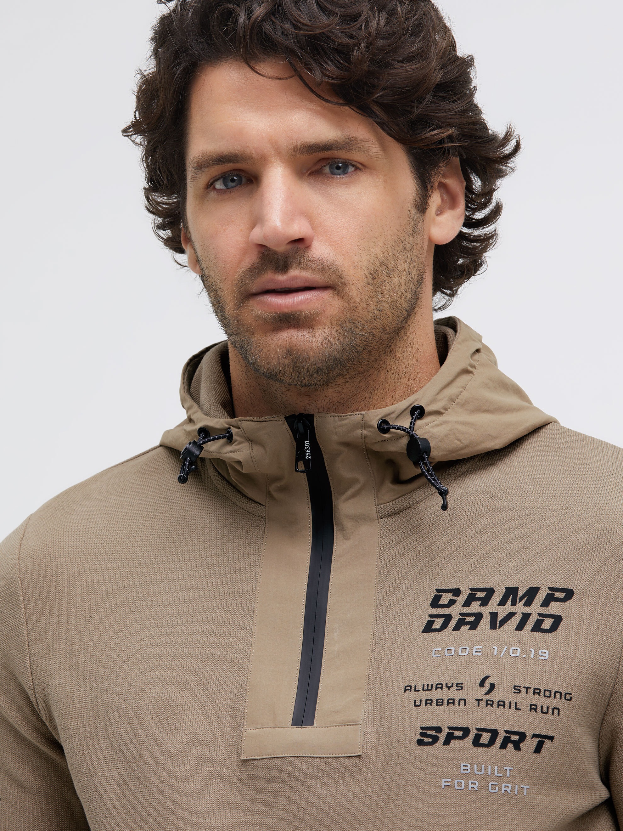 CAMP DAVID Kapuzensweatshirt , mit reflektierenden Details

