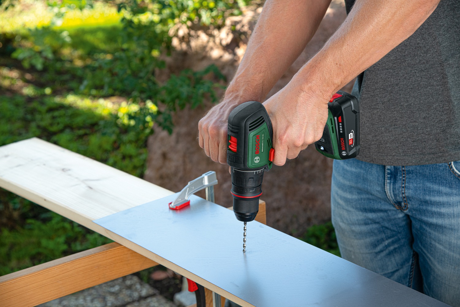 Bosch Home & Garden Akku-Bohrschrauber »»AdvancedDrill 18V-80 QuickSnap««, Inkl. 1x Akku PBA 18V 2,5Ah und Ladegerät