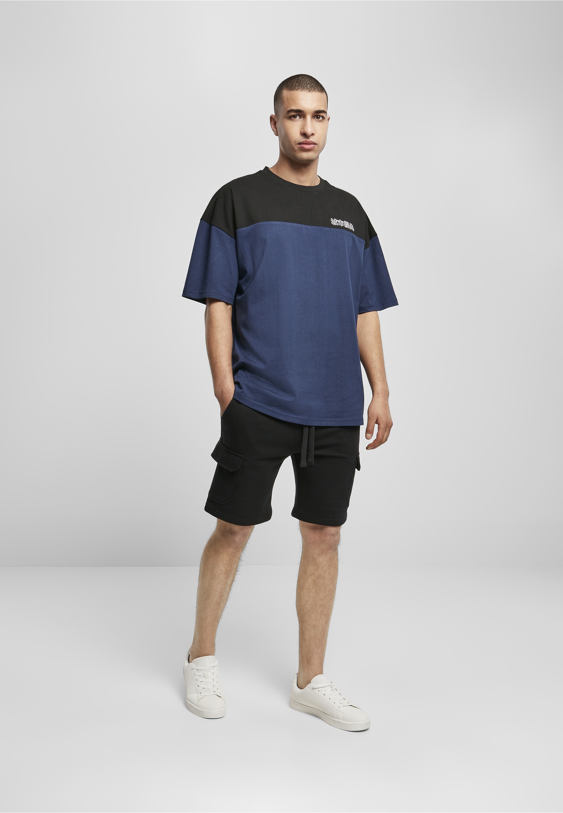 URBAN CLASSICS Sweatshorts »Urban Classics Herren Organic Cargo Sweatshorts«