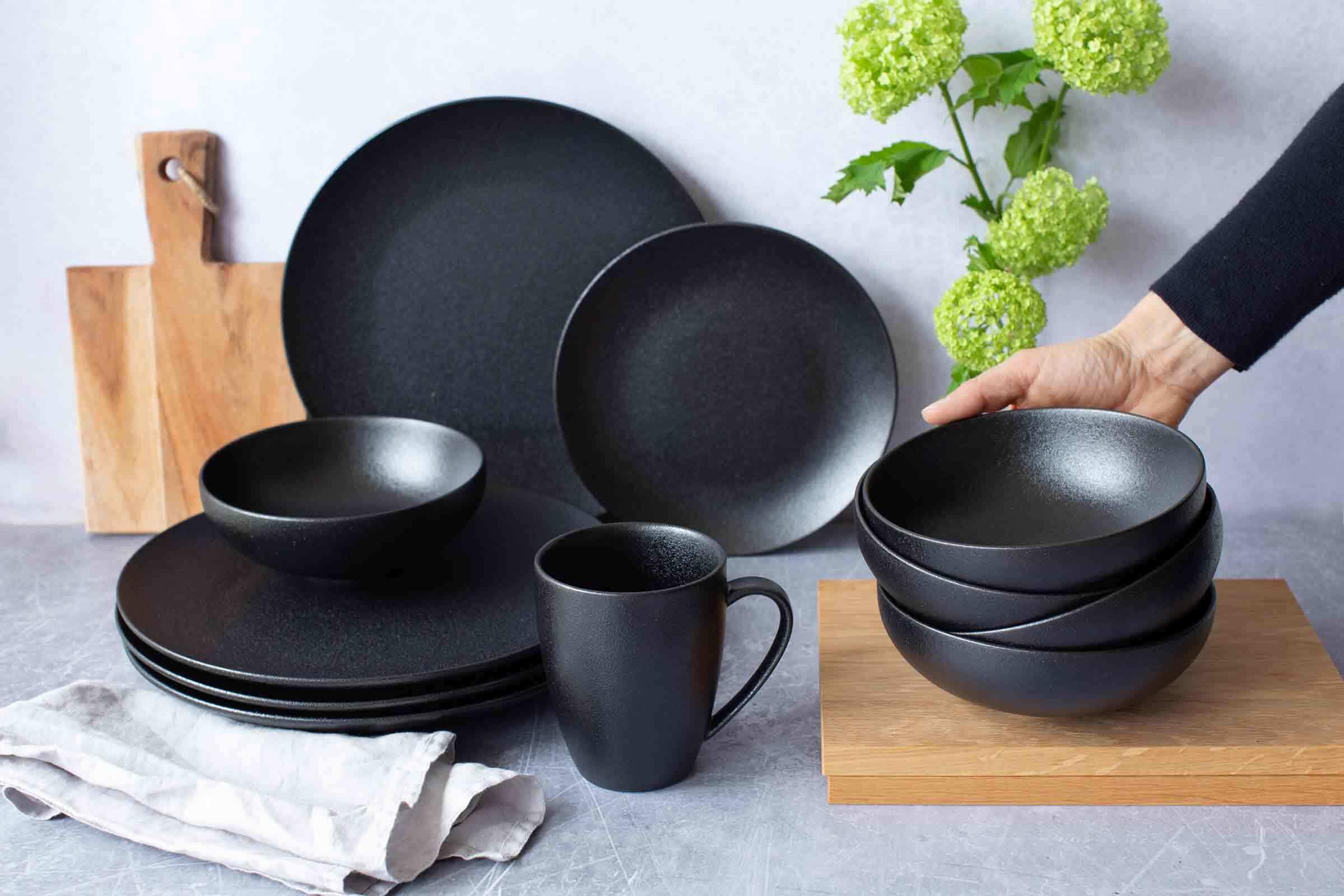 Maxwell & Williams Schale »Schale auf Fuß Caviar Black ø 25 cm schwarz«