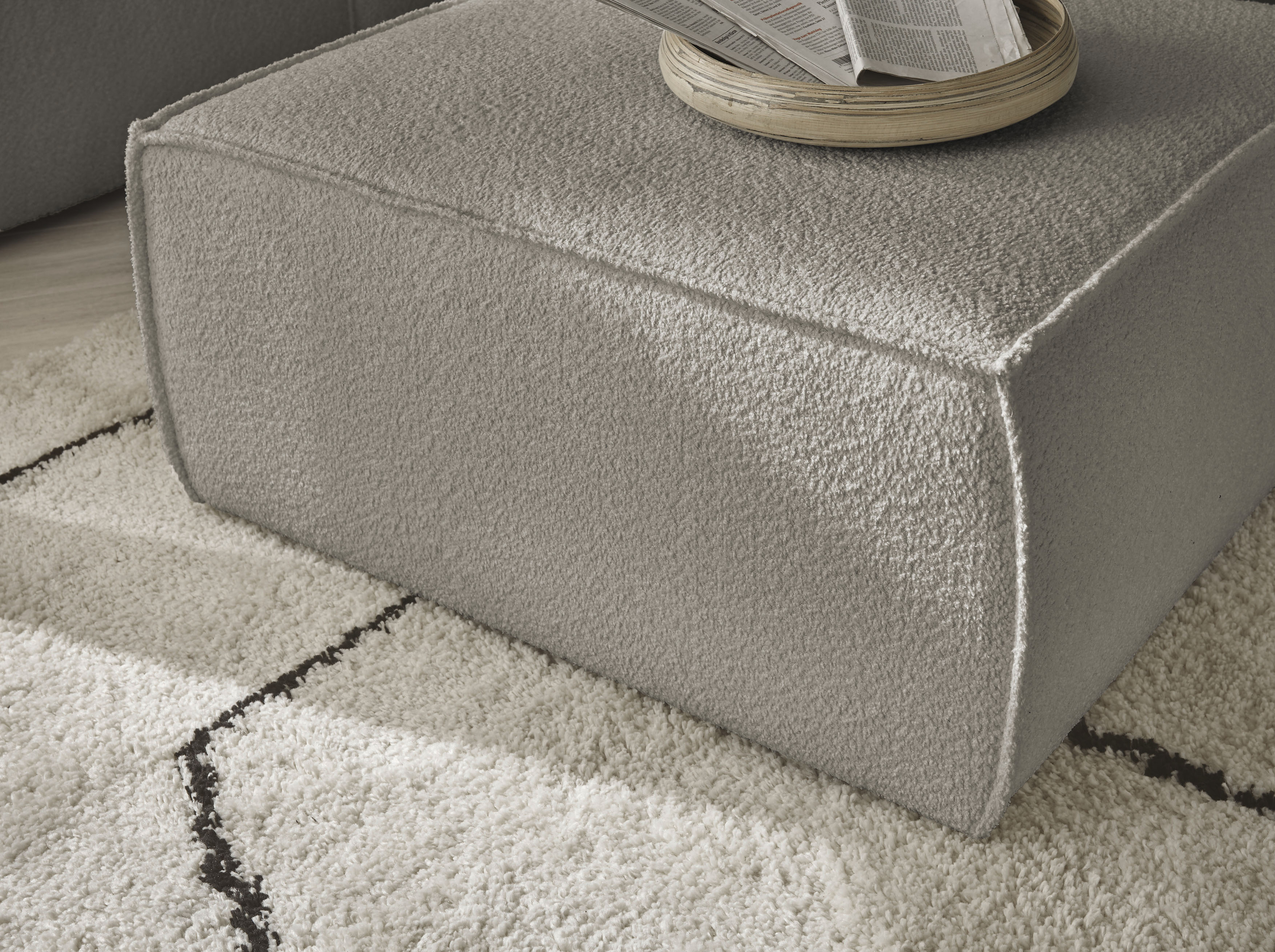 Thumbnail - OTTO home Hocker "FINNLEY, Polsterhocker in Bouclé, Struktur fein u. Mega Cord verfügbar" passend zum Loveseat der Serie...