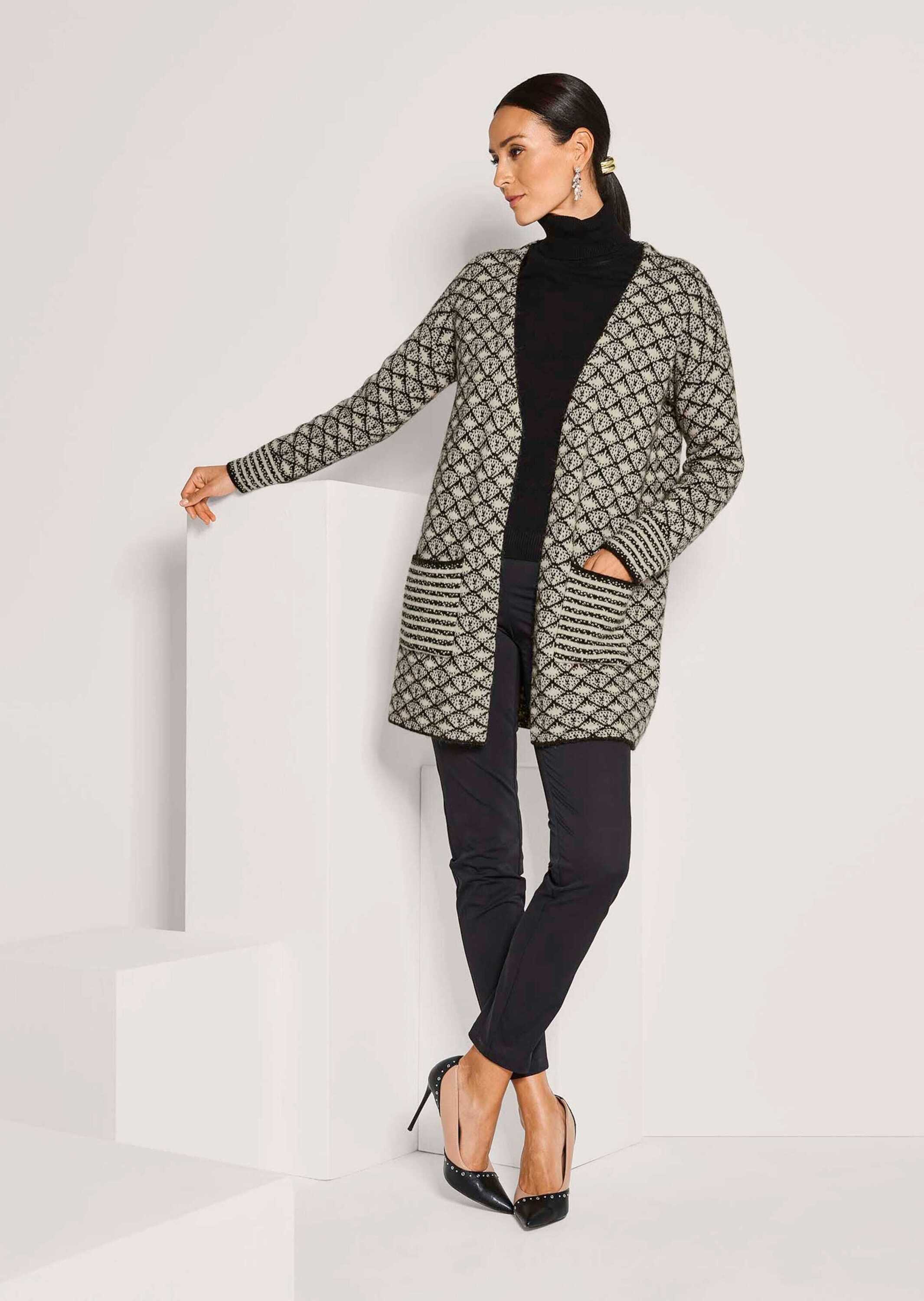 MADELEINE "Strickjacke Herbstcardigan mit grafischem Muster" Oversized Strickjacke lang