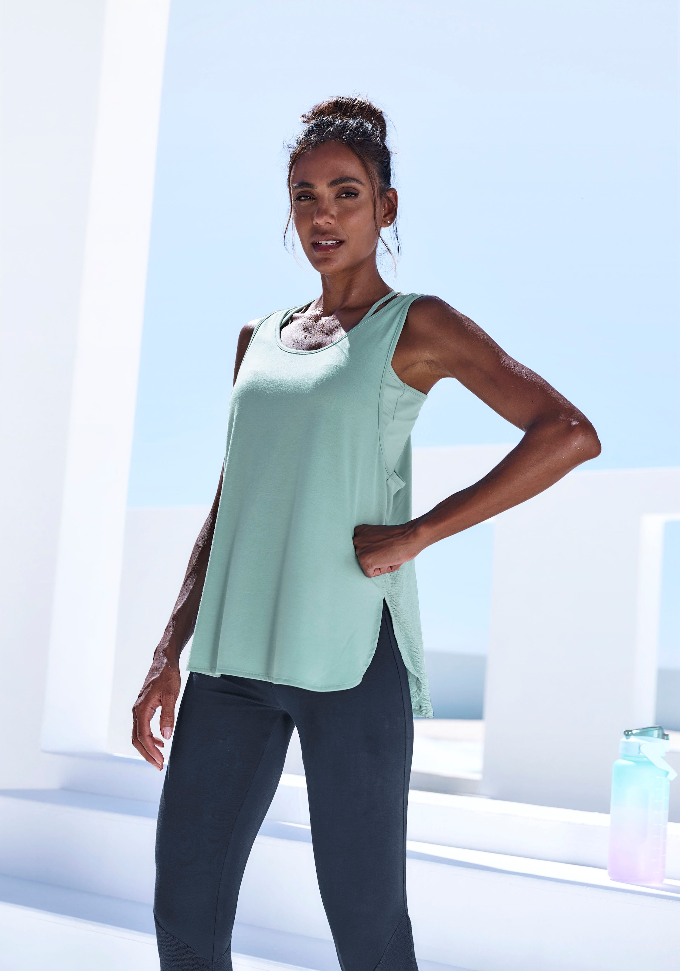 LASCANA ACTIVE Tanktop, Sporttop mit Mesheinsatz und Racerback