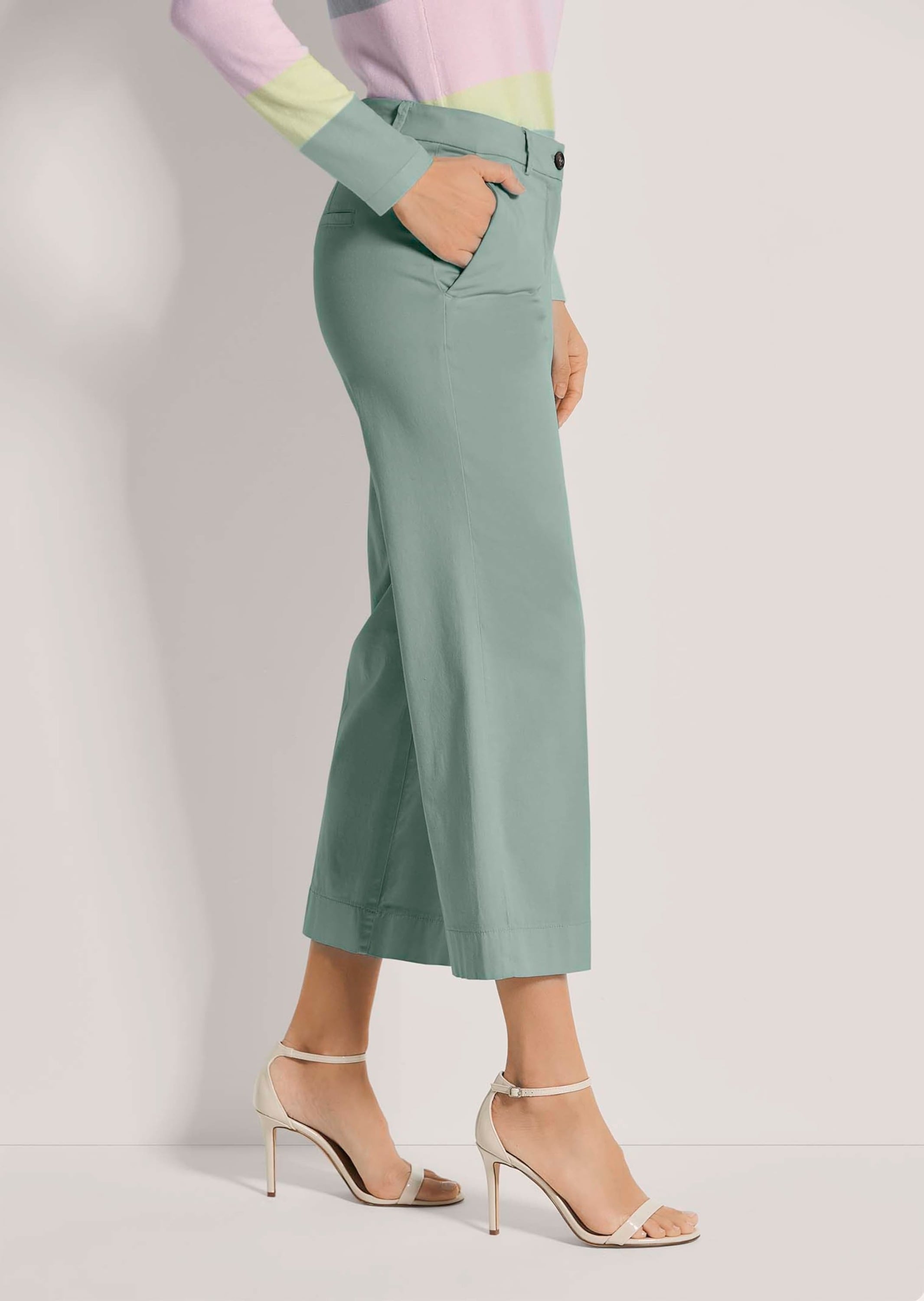MADELEINE Caprihose »Hose Weite 7/8-Hose mit Bügelfalten«