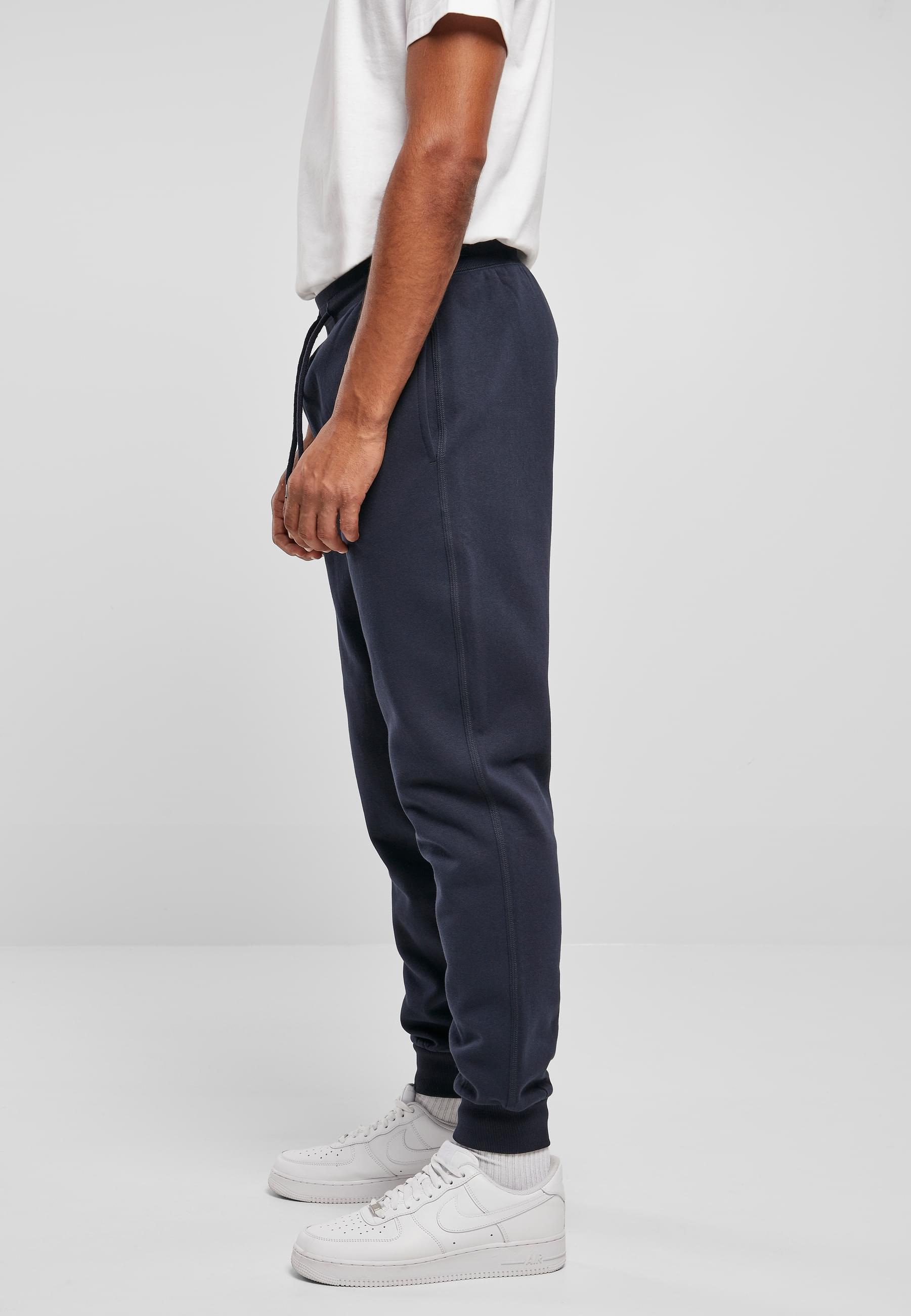 URBAN CLASSICS Stoffhose »Urban Classics Herren Basic Sweatpants«, (1 tlg.)