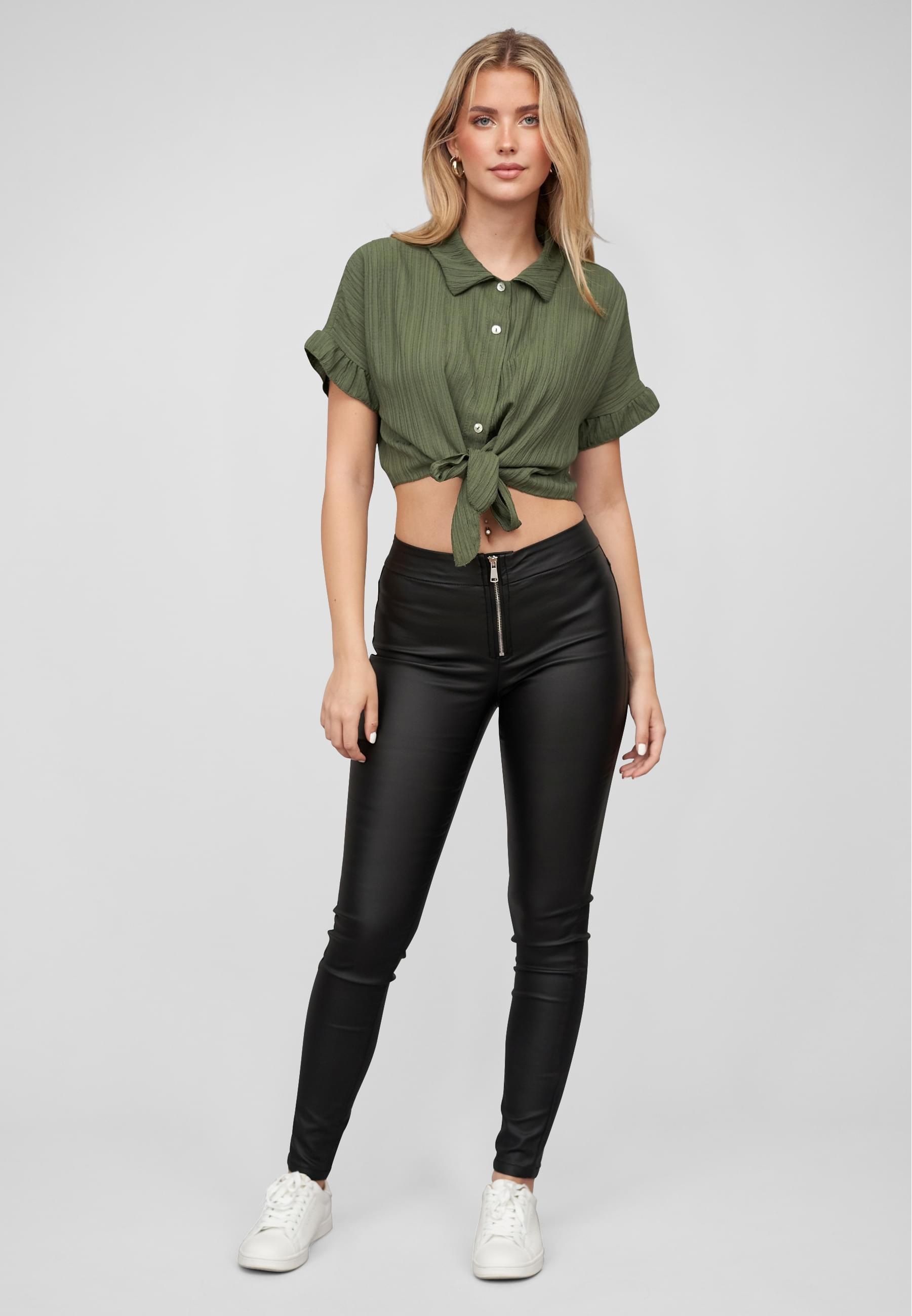 CLOUD 5IVE Klassische Bluse »CLOUD 5IVE Crop Bluse mit Knopfleiste und Knoten«