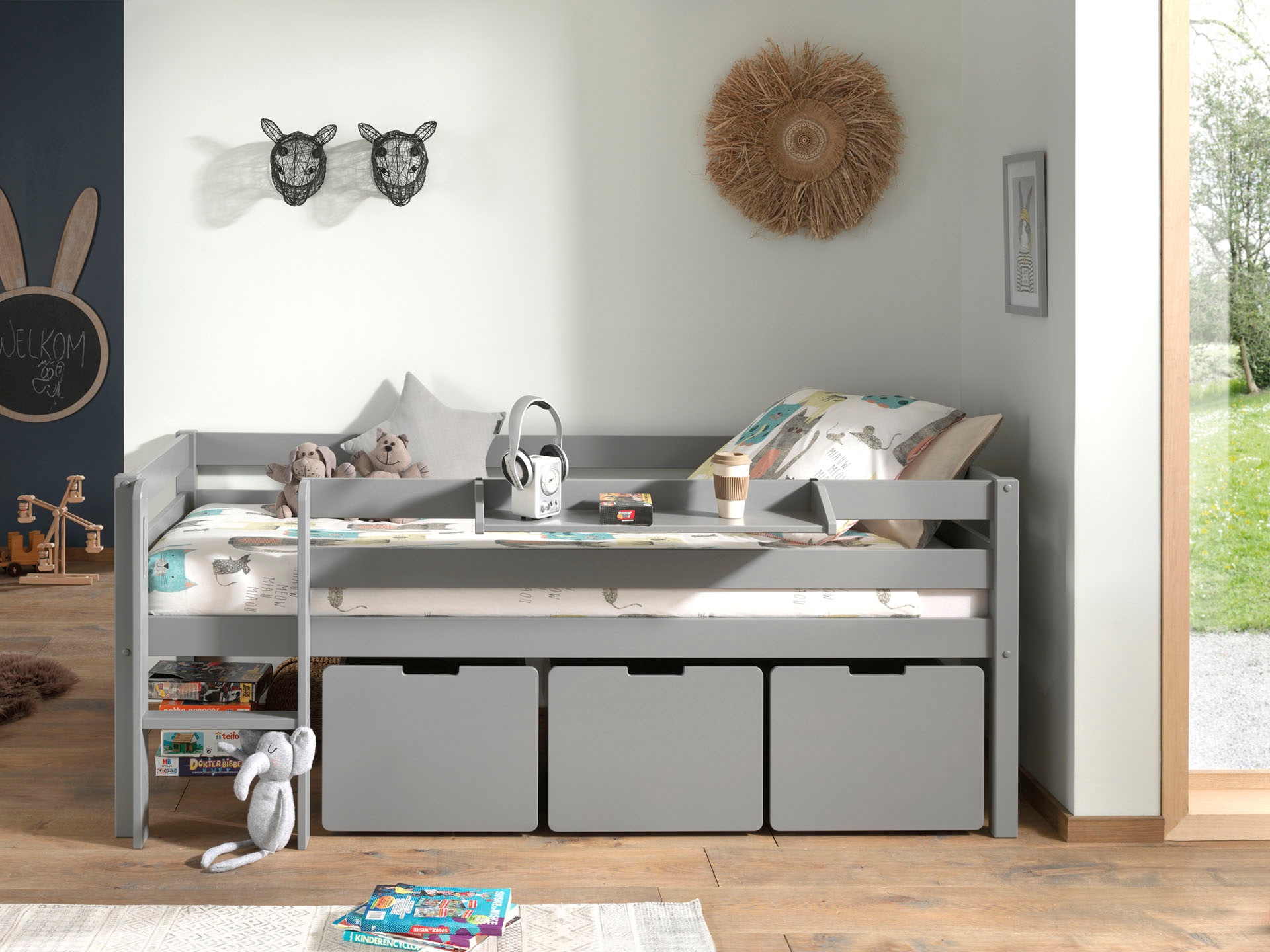 Vipack Spielbett "Pino, Kiefer massiv, mit Rolllattenrost, 3 Rollboxen, Mad günstig online kaufen