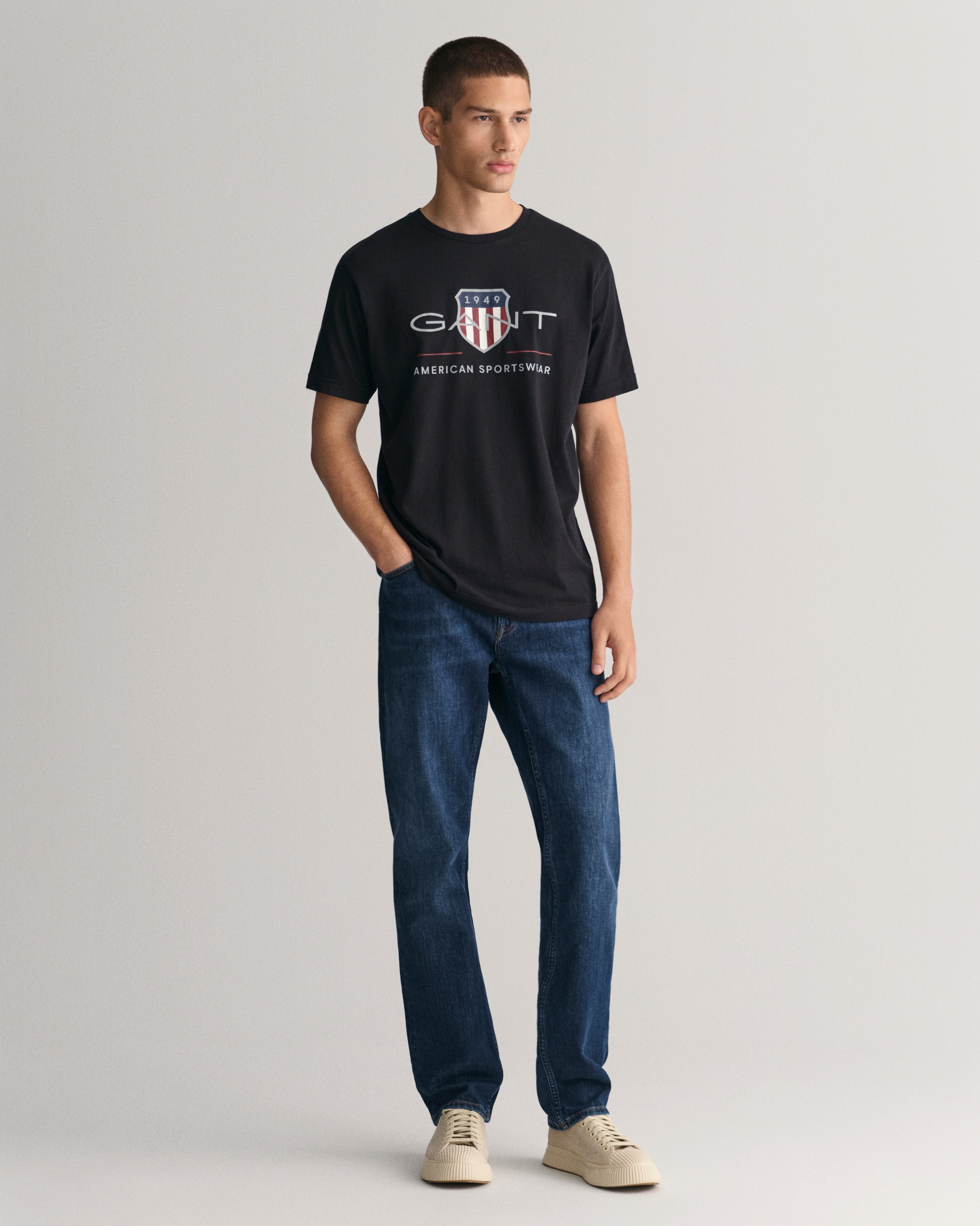 Gant T-Shirt »REG ARCHIVE SHIELD SS T-SHIRT«, mit Logodruck auf der Brust