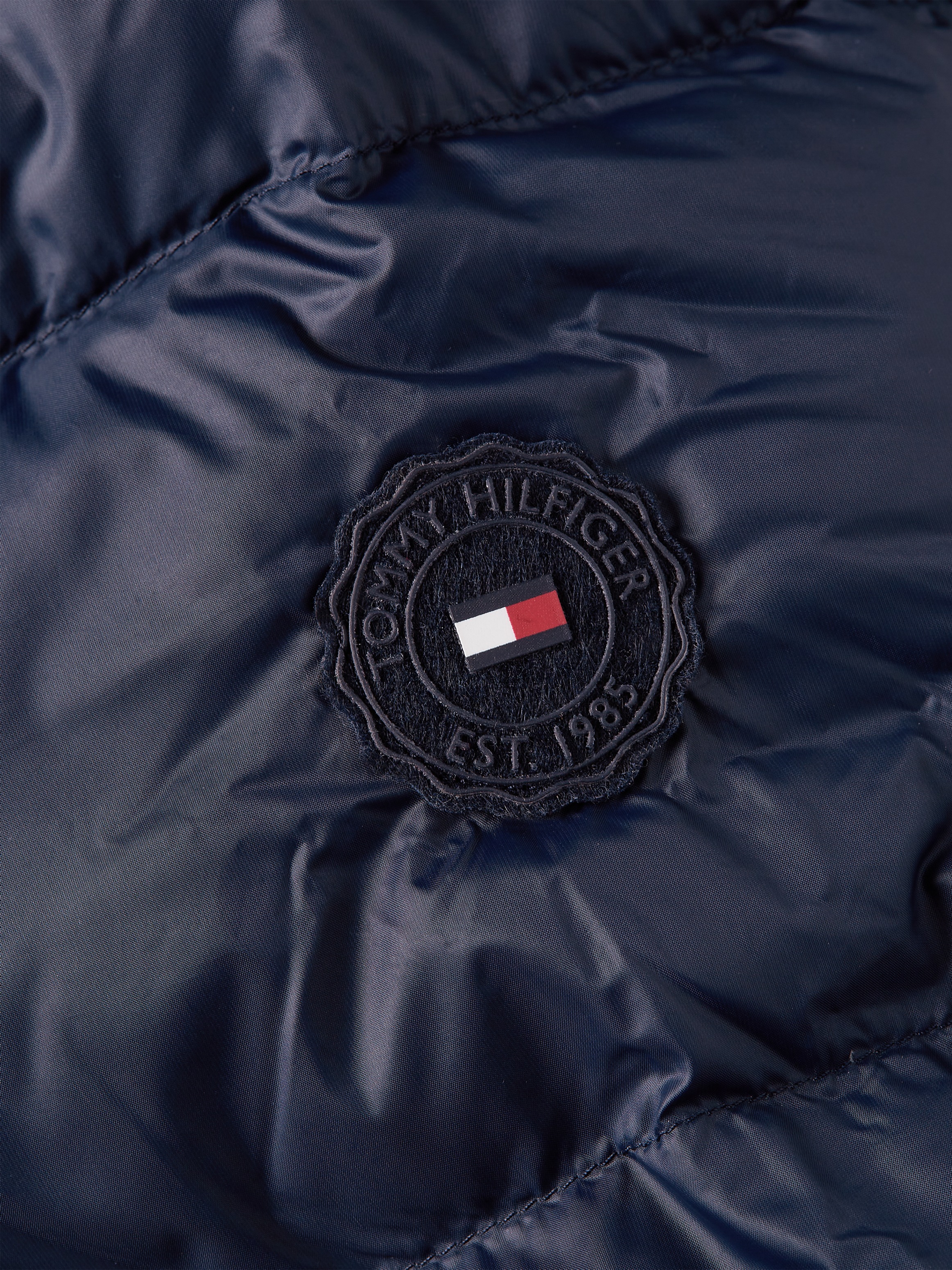 Tommy Hilfiger Steppjacke »LW DOWN CASUAL JACKET«, mit Kapuze, mit Logoprägung