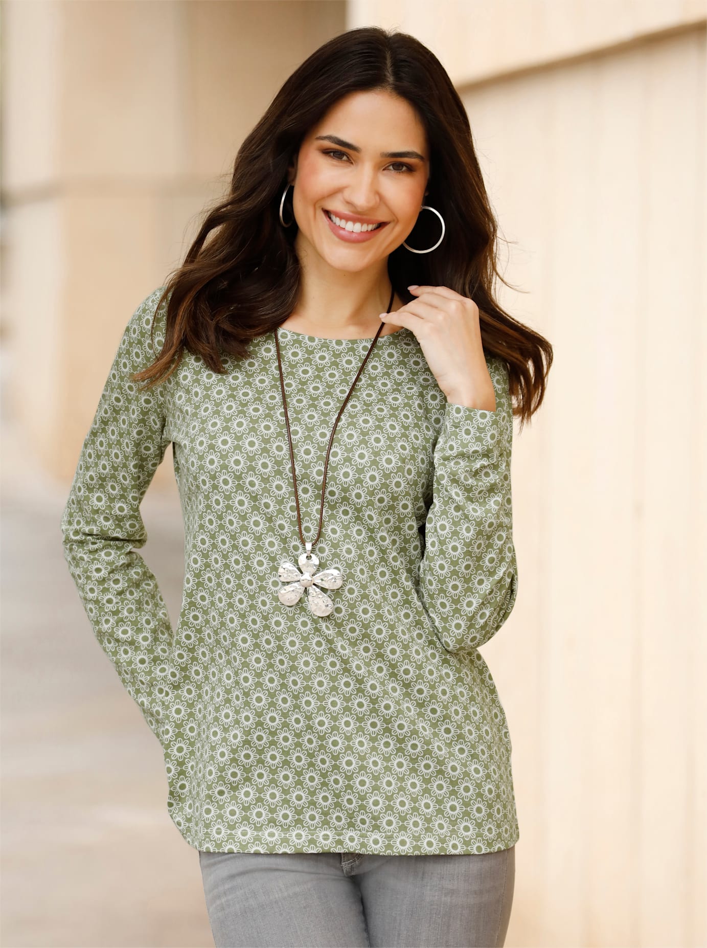 Classic Basics Women's Long Sleeve Shirt Green Size 38