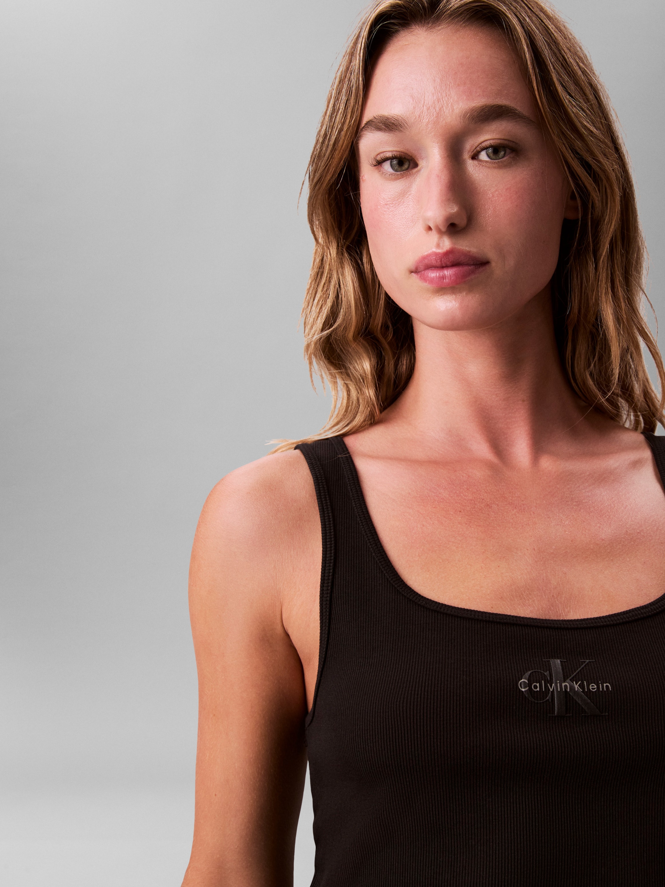 Calvin Klein Jeans Tanktop »MONOGRAM SCOOP NK RIB TANK TOP« Mit Rundhalsausschnitt, regular fit