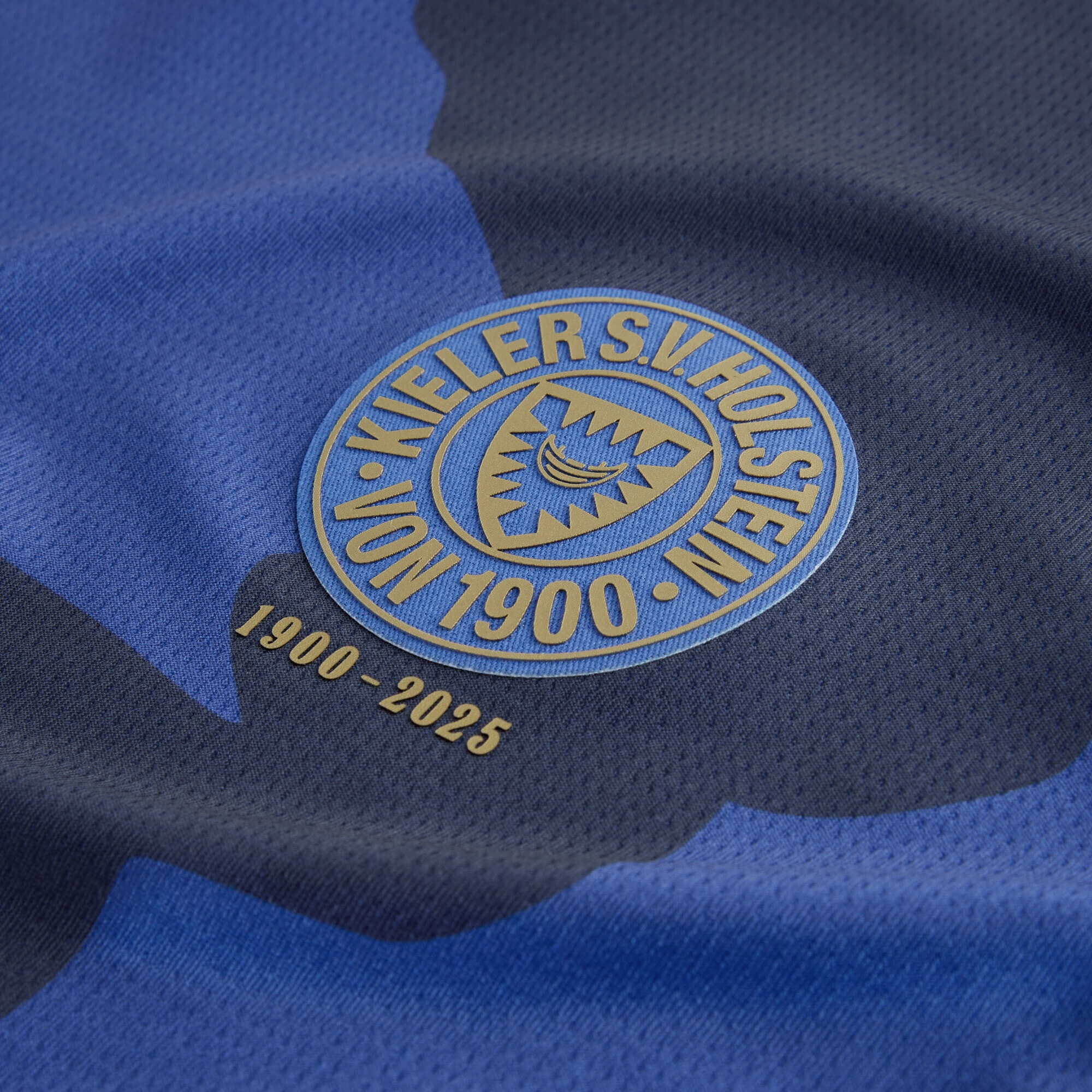 Thumbnail - PUMA Trainingsshirt "Holstein Kiel 25/26 Heimtrikot Jugendliche"