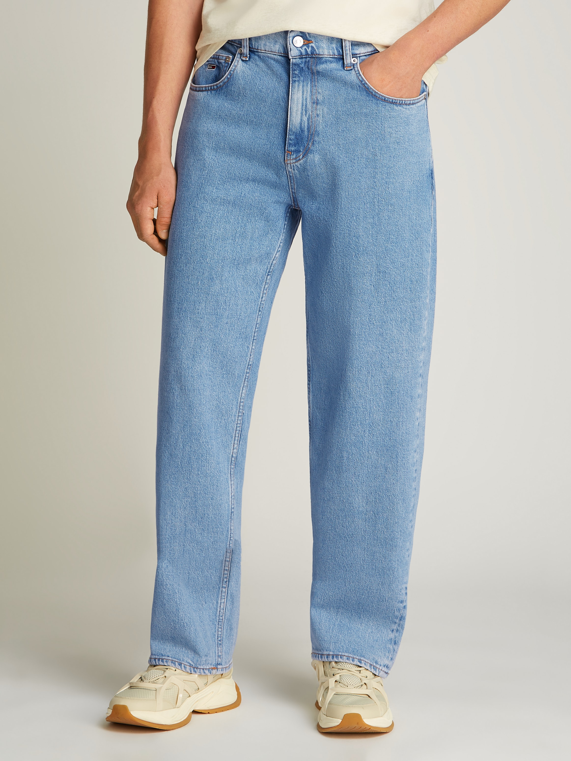 Loose-fit-Jeans, in blauer Waschung