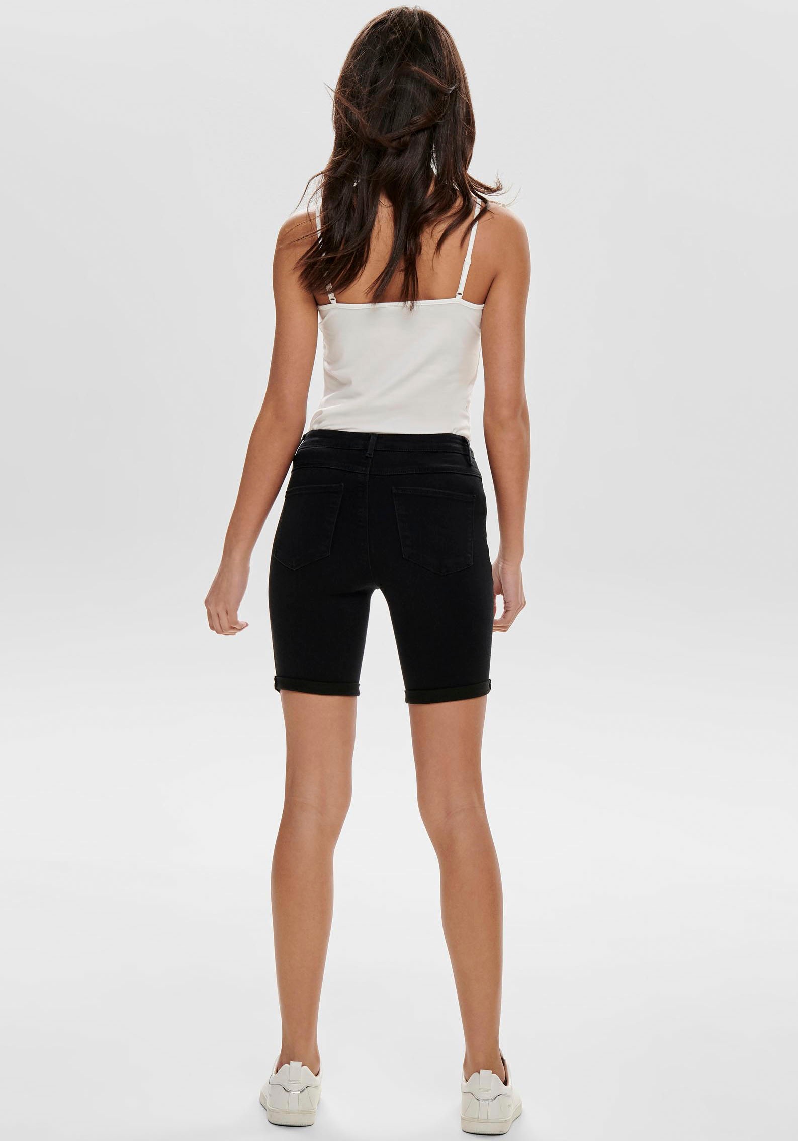 ONLY Shorts "ONLRAIN – Shorts mit Push-up-Effekt und Umschlagsaum", unifarb günstig online kaufen