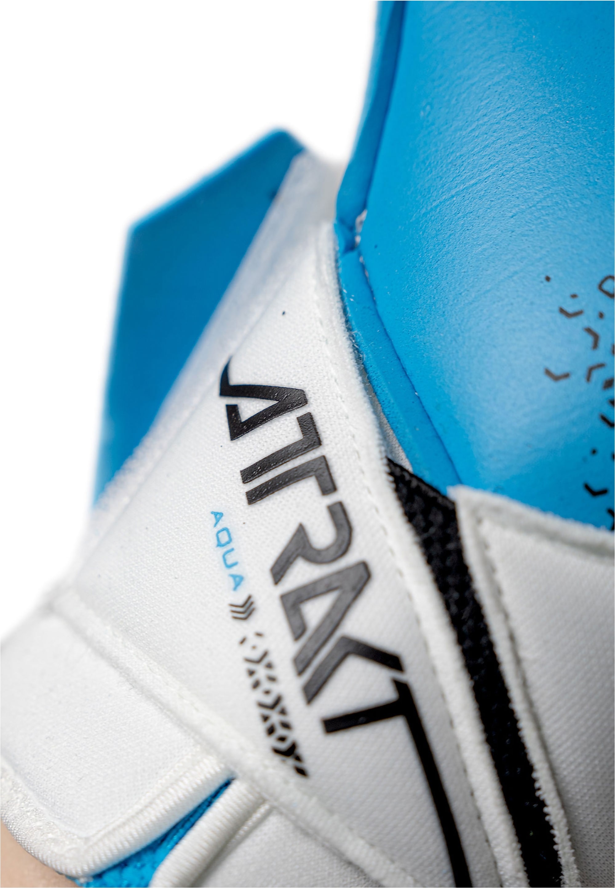 Reusch Torwarthandschuhe »Attrakt Aqua Evolution«, mit Evolution Cut