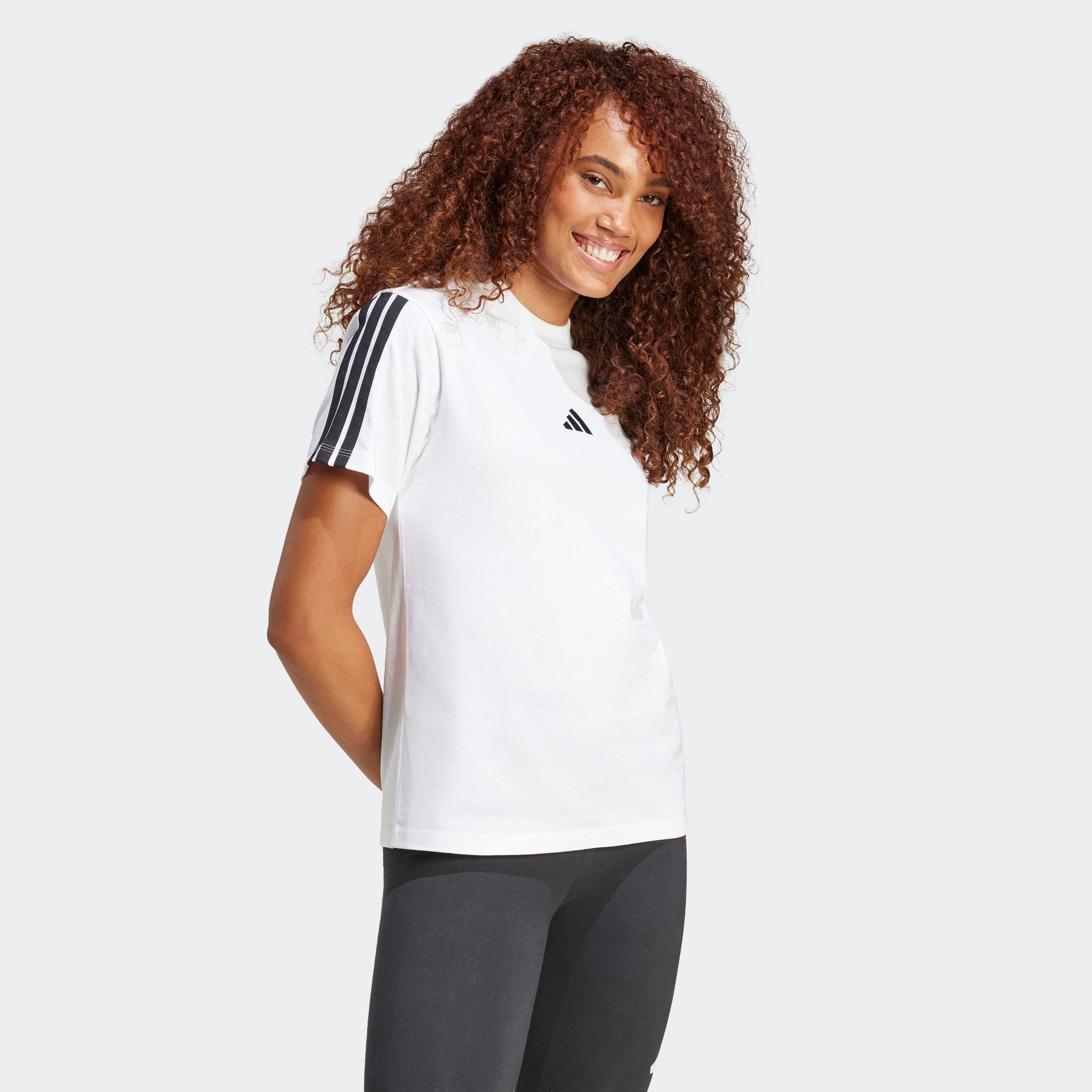 adidas Sportswear T-Shirt "ESSENTIALS 3-STREIFEN COTTON" klassische 3-Streifen an den Ärmeln, ohne Verschluss