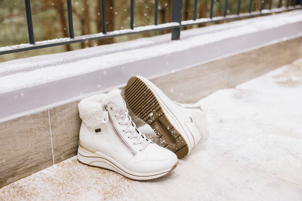 Remonte Winterstiefelette, Keilabsatz, Schnürboots mit wasserabweisender TEX-Membran
