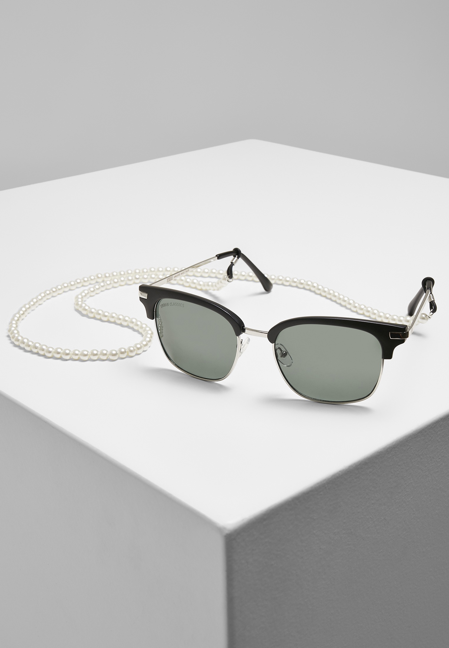 URBAN CLASSICS Sonnenbrille »Unisex Sunglasses BAUR bestellen With Chain« | Crete online