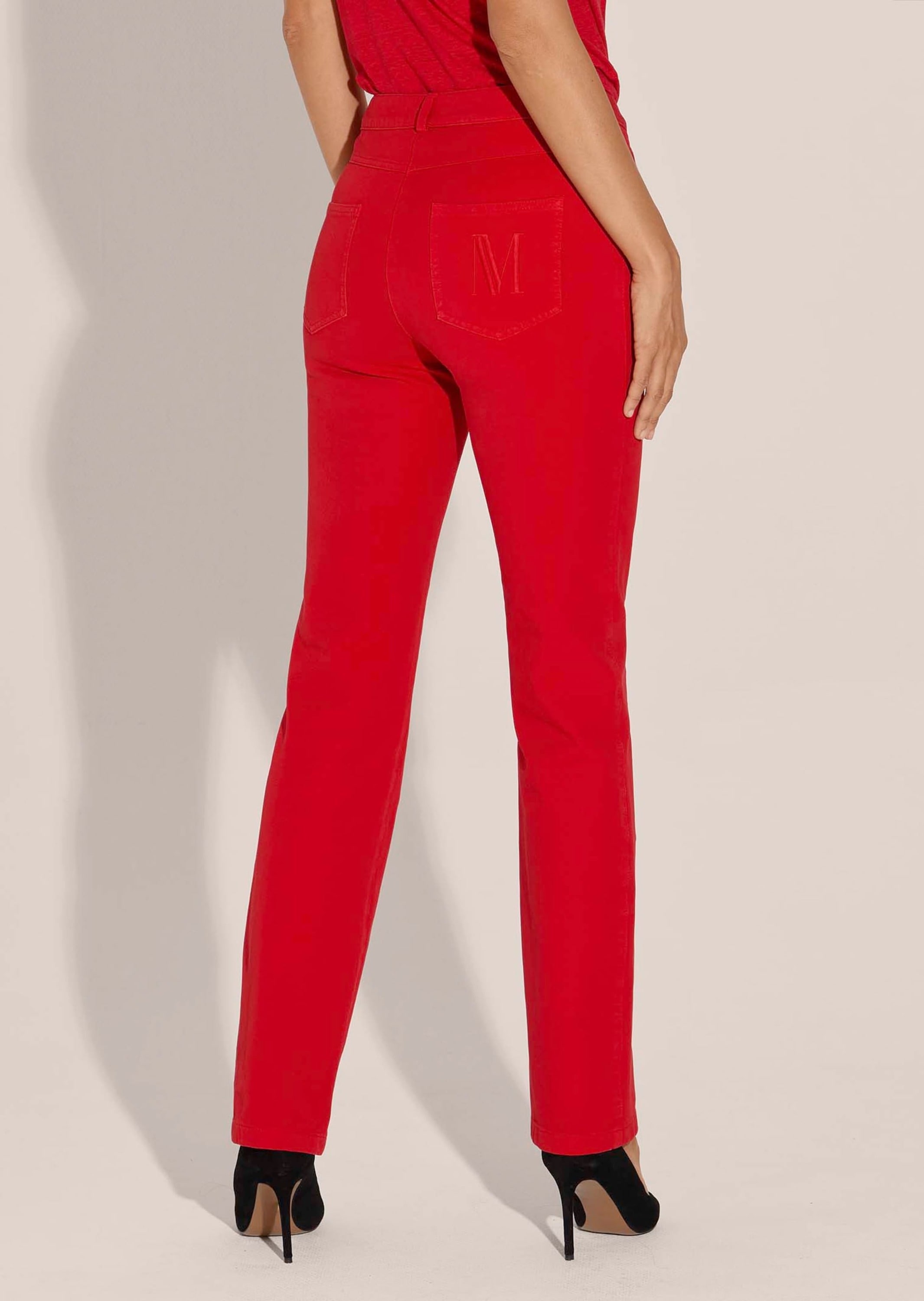 MADELEINE Regular-fit-Jeans »Denimhose Schmale Jeans im Five-Pocket-Style« Mit "M"-Stickerei auf der Gesäßtasche