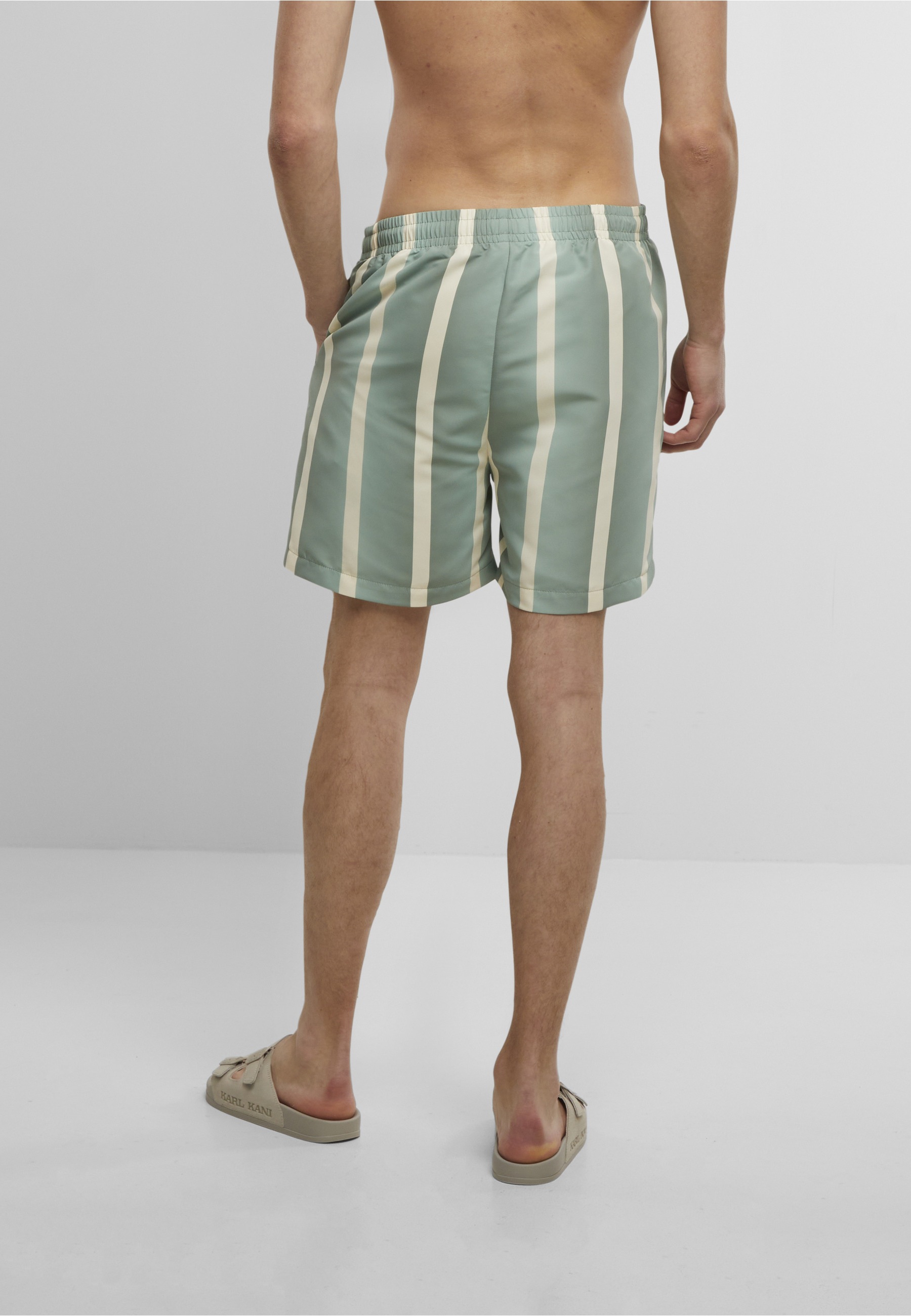 Karl Kani Shorts »Karl Kani Retro Gradient Stripes Board Shorts«