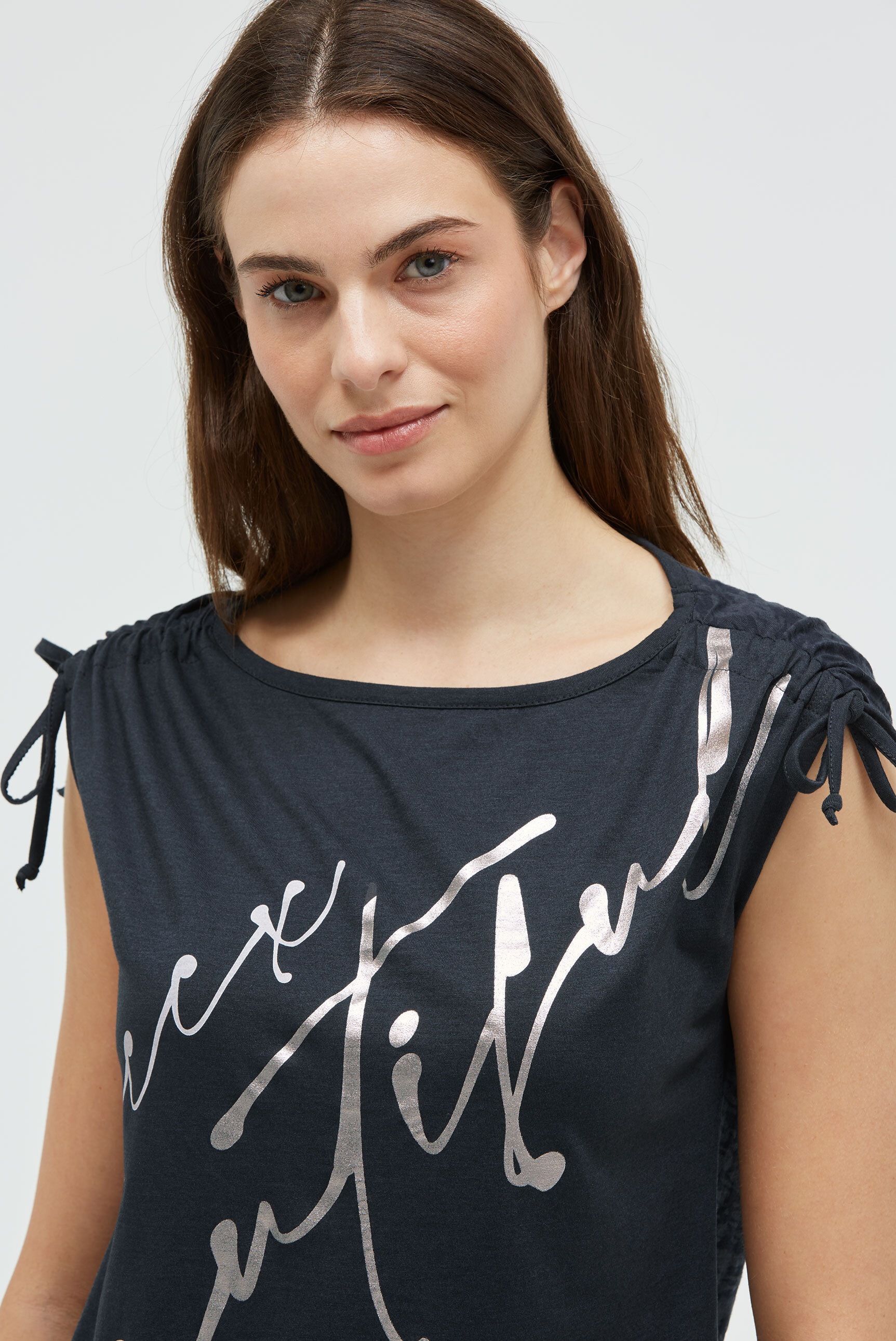 SOCCX Rundhalsshirt mit Ausbrenner-Effekten