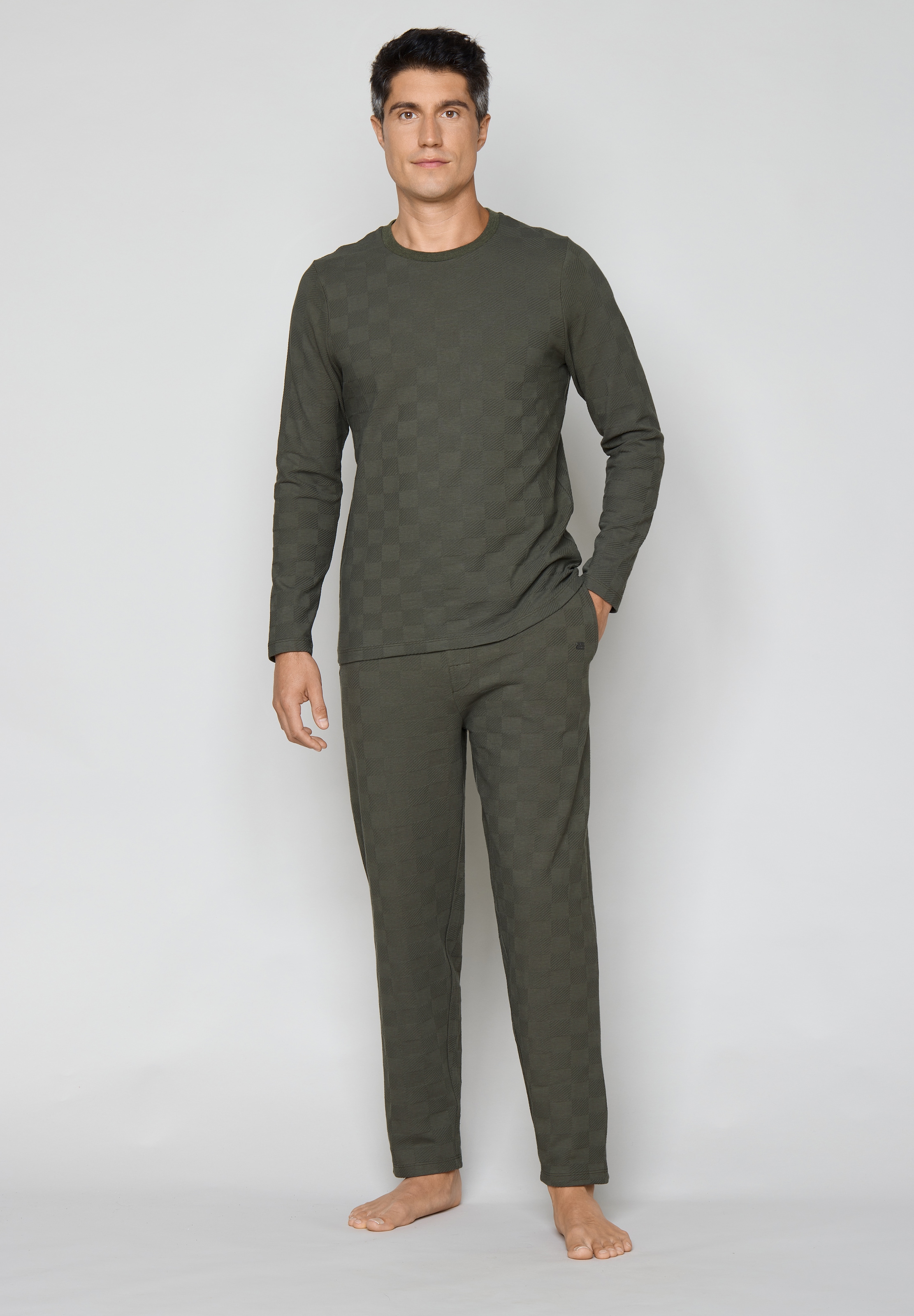 JOOP! Langarmshirt bequeme Passform, mit Langarm, für Zuhause und unterwegs, aus Jersey