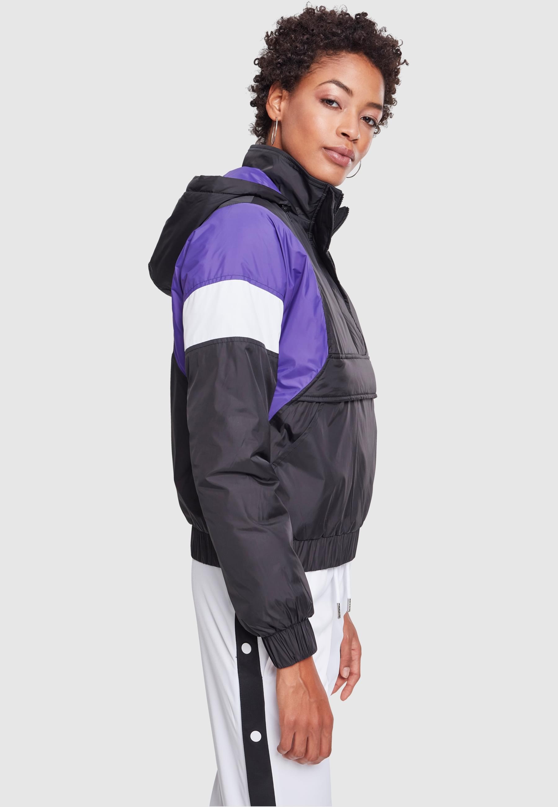 URBAN CLASSICS Allwetterjacke »Urban Classics Damen Ladies 3-Tone Padded Pull Over Jacket«, (1 St.), mit Kapuze