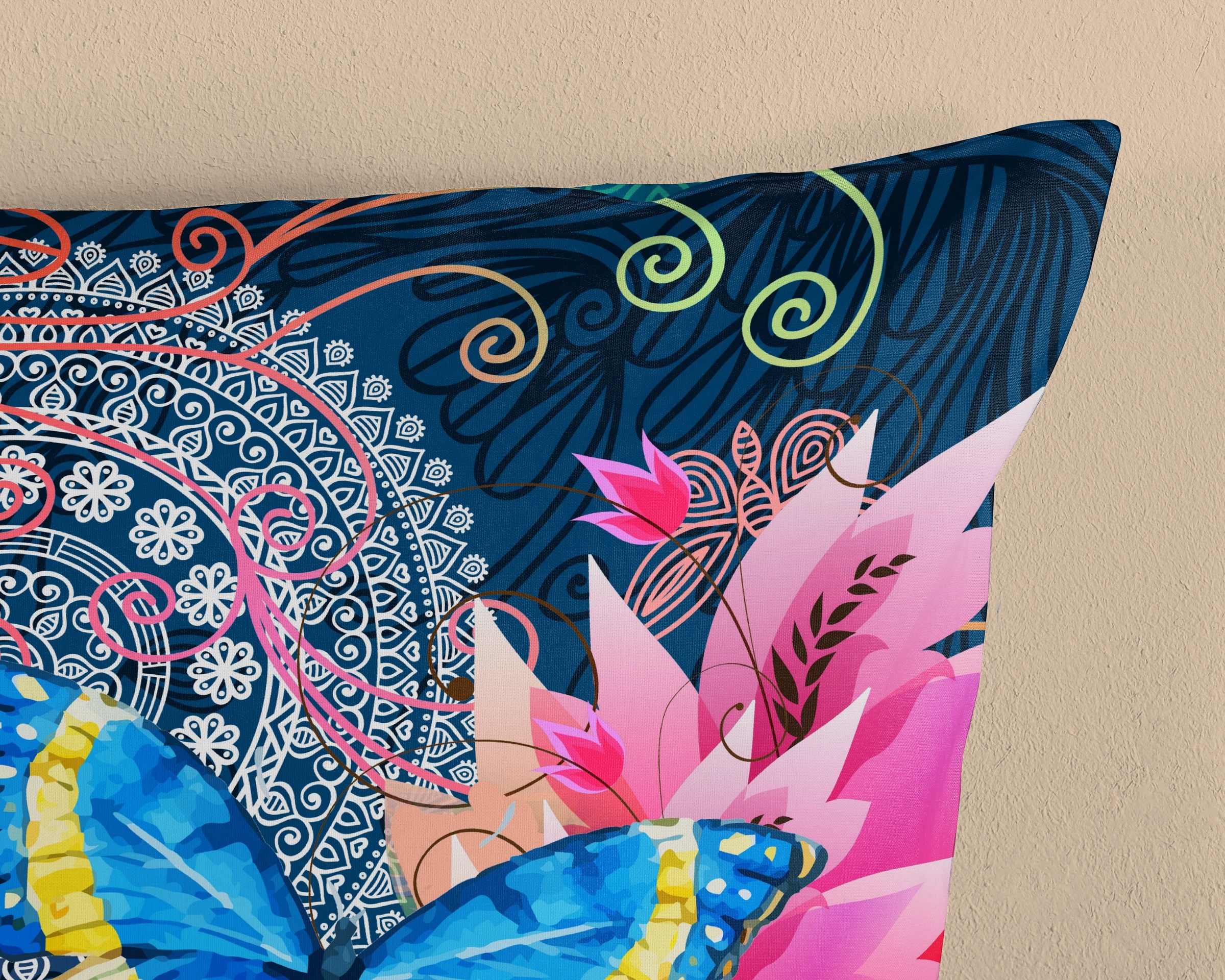 hip Wendebettwäsche »Parada« 2 Satin, Reißverschluss, Wendeoptik, Mandala, Schmetterling, Bunt