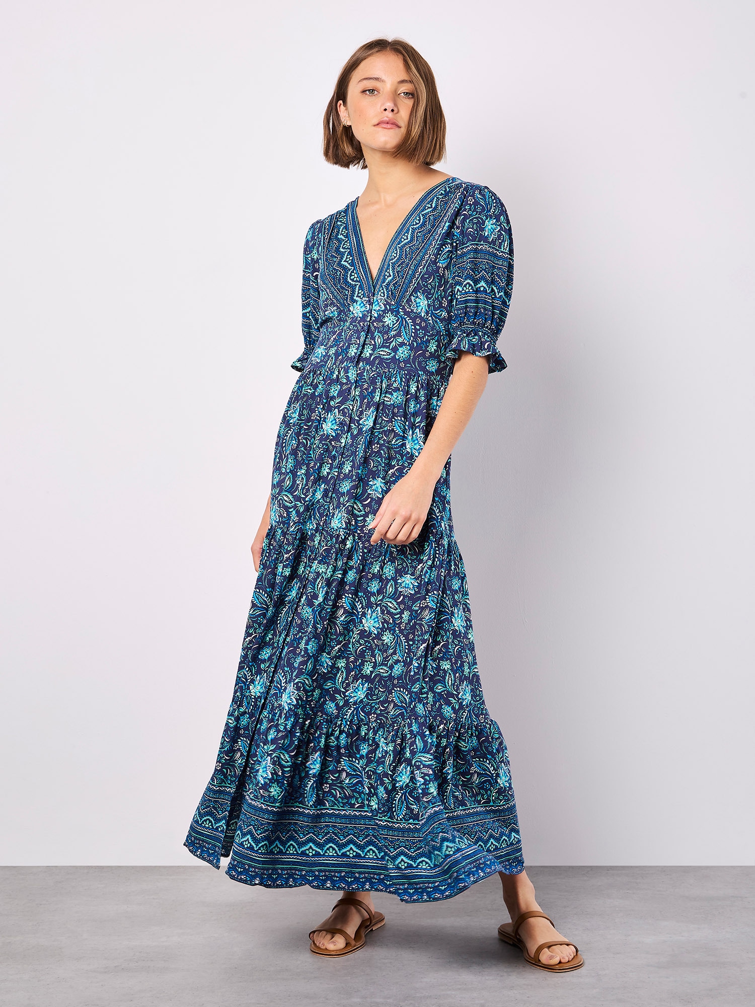 Apricot Maxikleid »Maxikleid« mit Blumenmuster