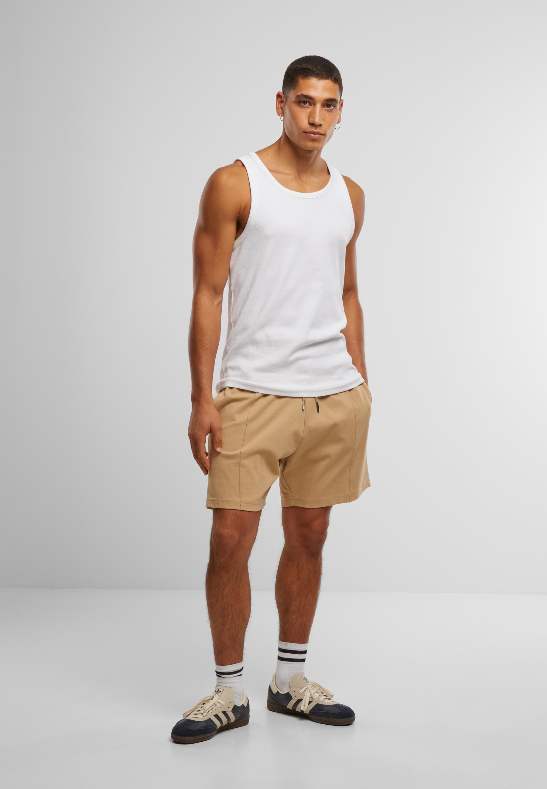 URBAN CLASSICS Sweatshorts »Urban Classics Heavy Jersey Pintuck Track Shorts«, (1 tlg.)