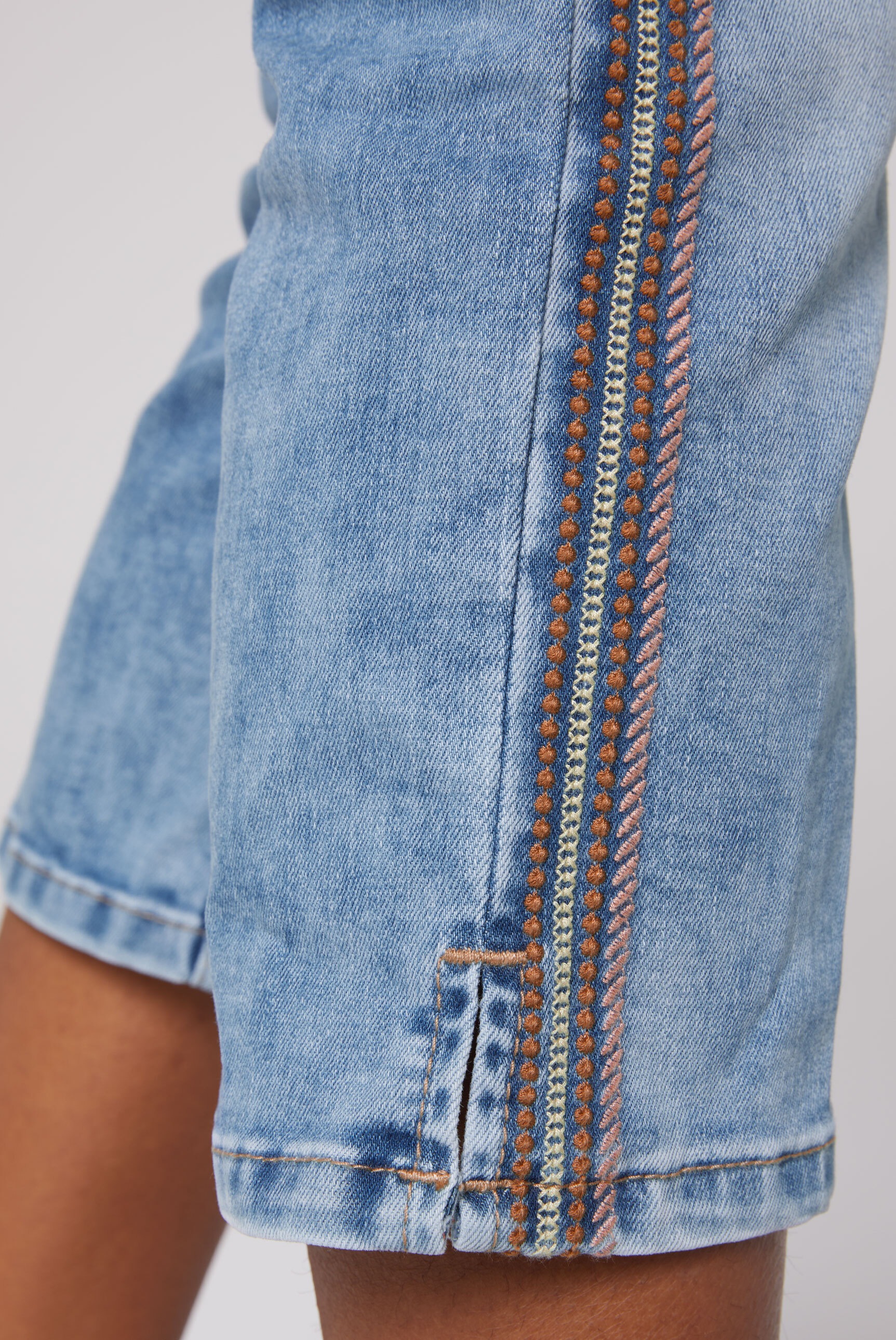 SOCCX Regular-fit-Jeans, mit verkürztem Bein