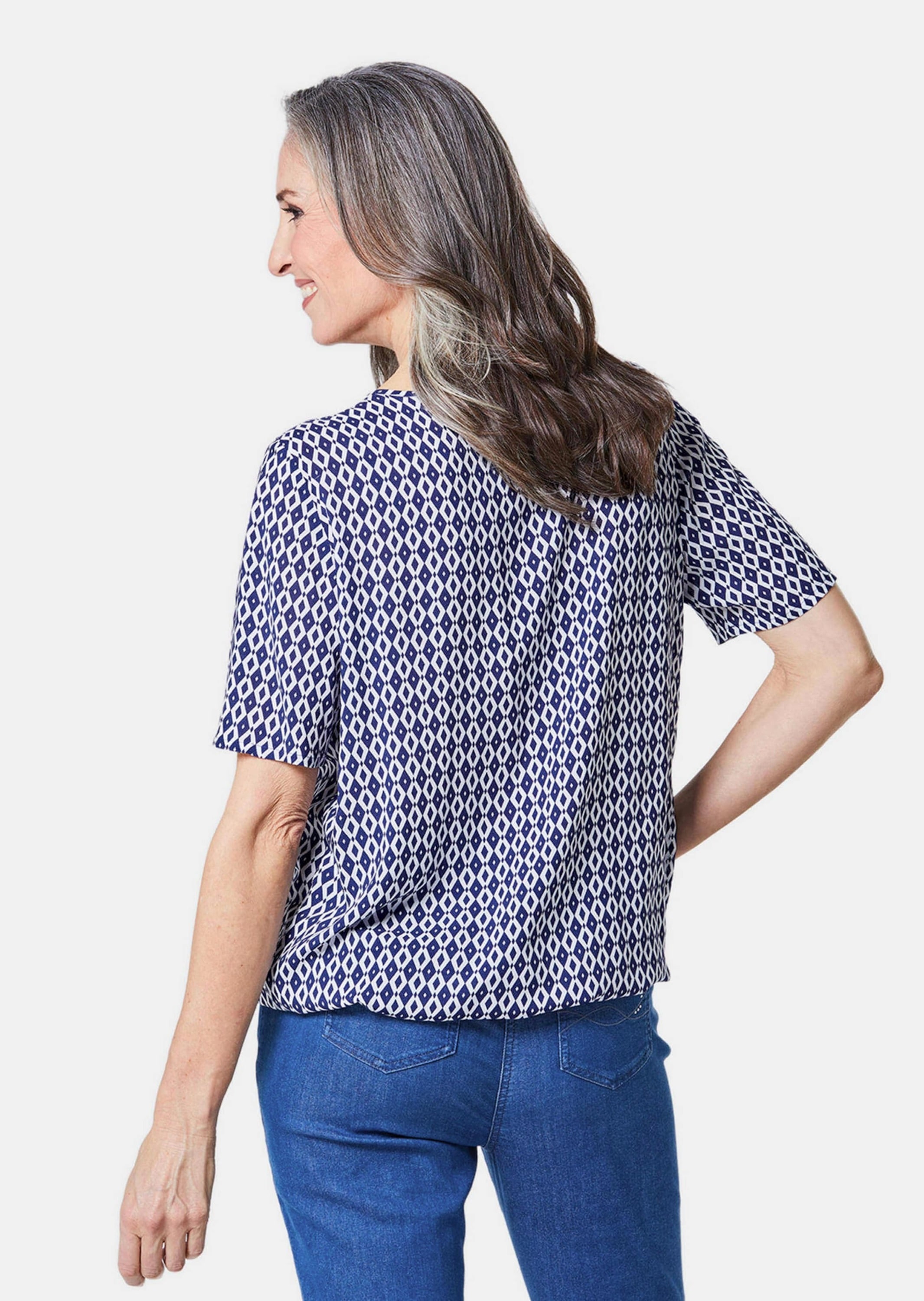 GOLDNER Druckbluse »Druckbluse Farbbrillante Druckbluse mit liebevollen Details«