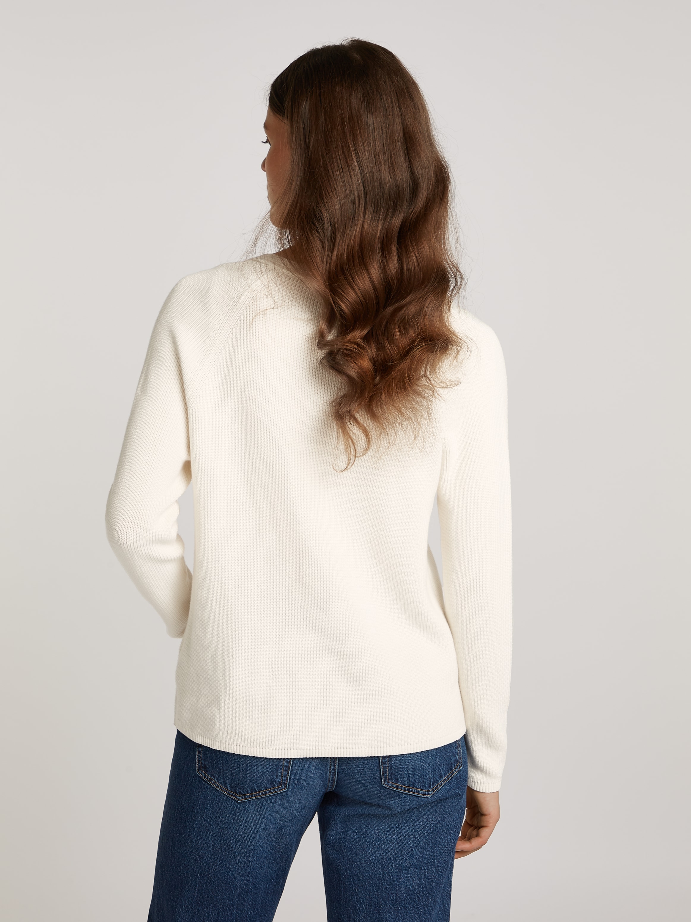 Tommy Hilfiger Strickpullover »CO CARDI STITCH V-NK LS«, mit Logostickerei