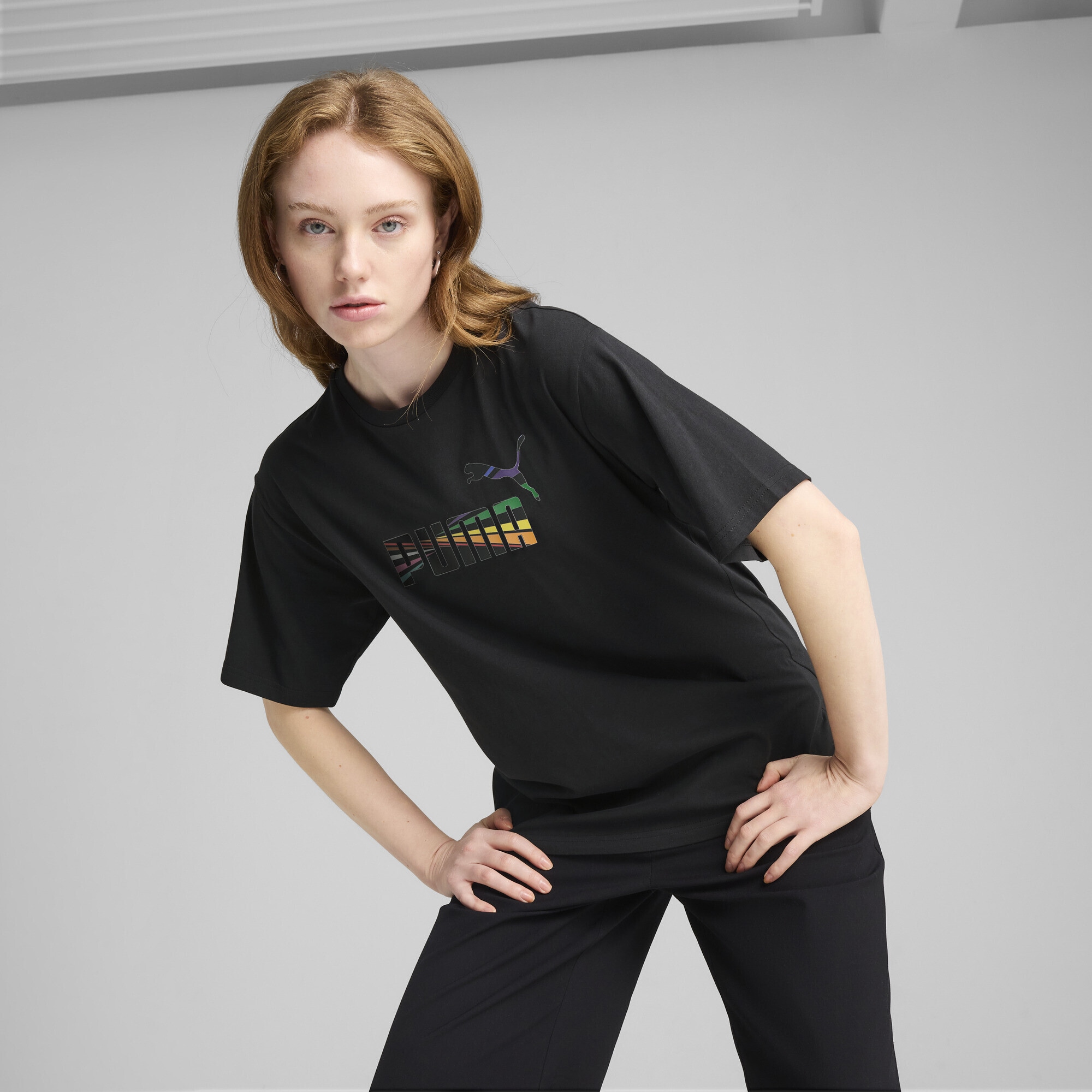 PUMA T-Shirt »LOVE UNITED Relaxed Fit T-Shirt Damen«