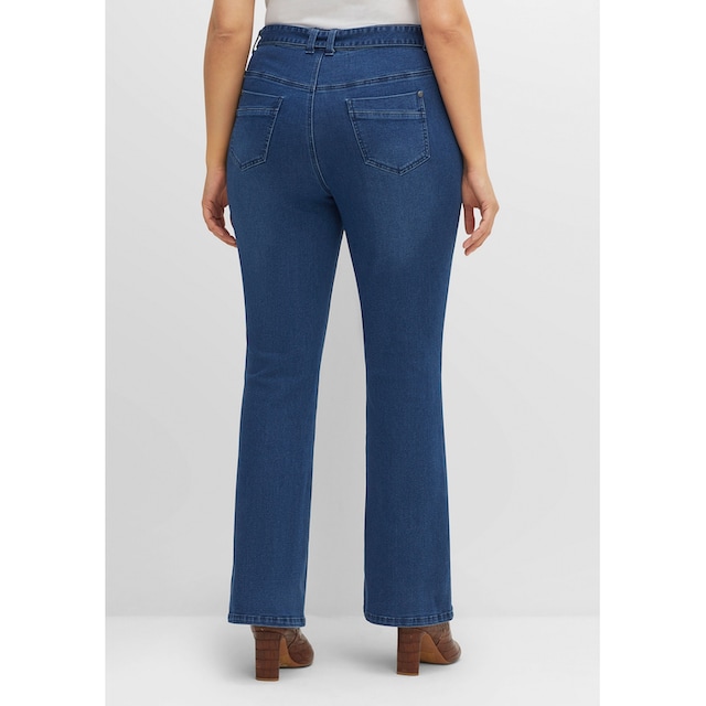 Sheego Bootcut-Jeans »Große Größen«, (Set), mit Stoffgürtel und markanten  Taschen online kaufen | BAUR