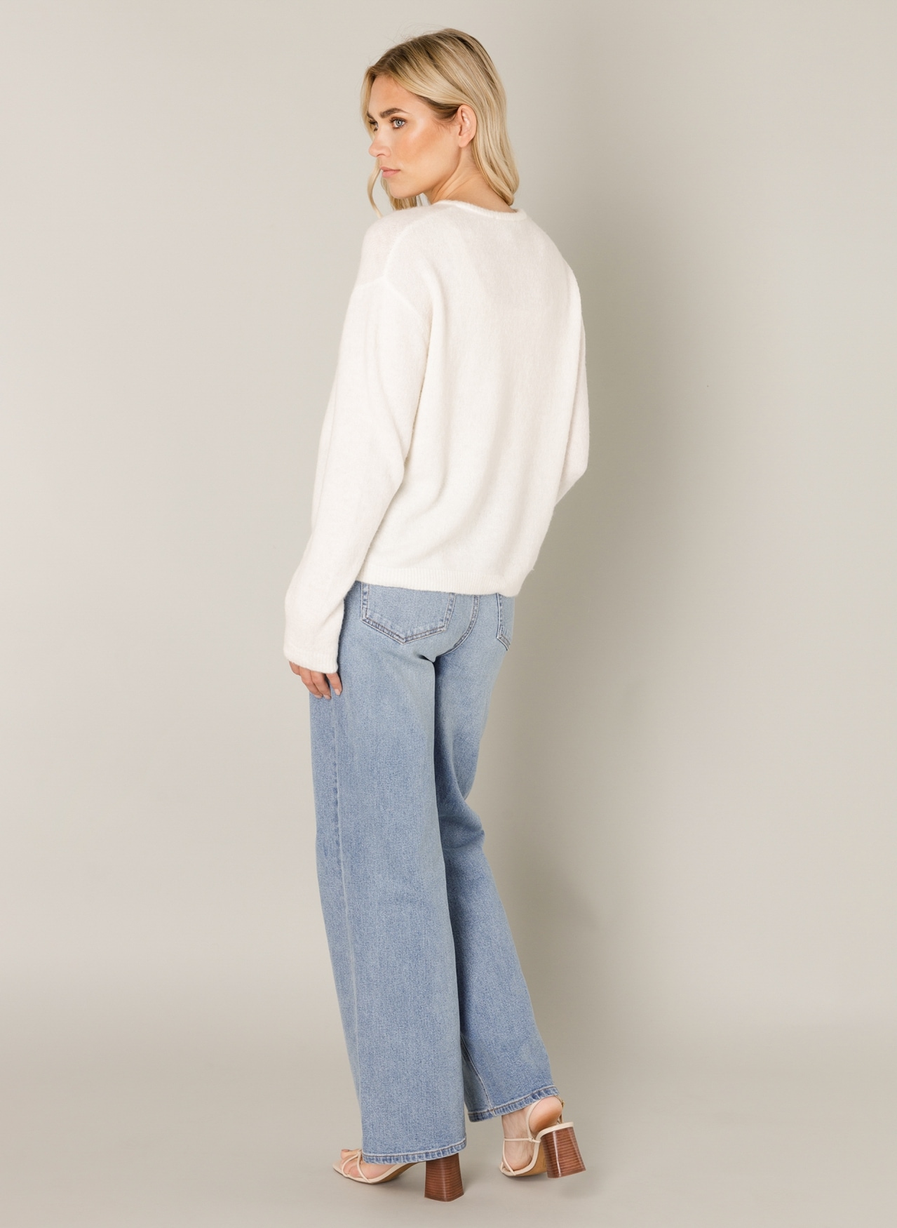Base Level Cardigan »Yuli«, mit Woll-Anteil und Knopfleiste