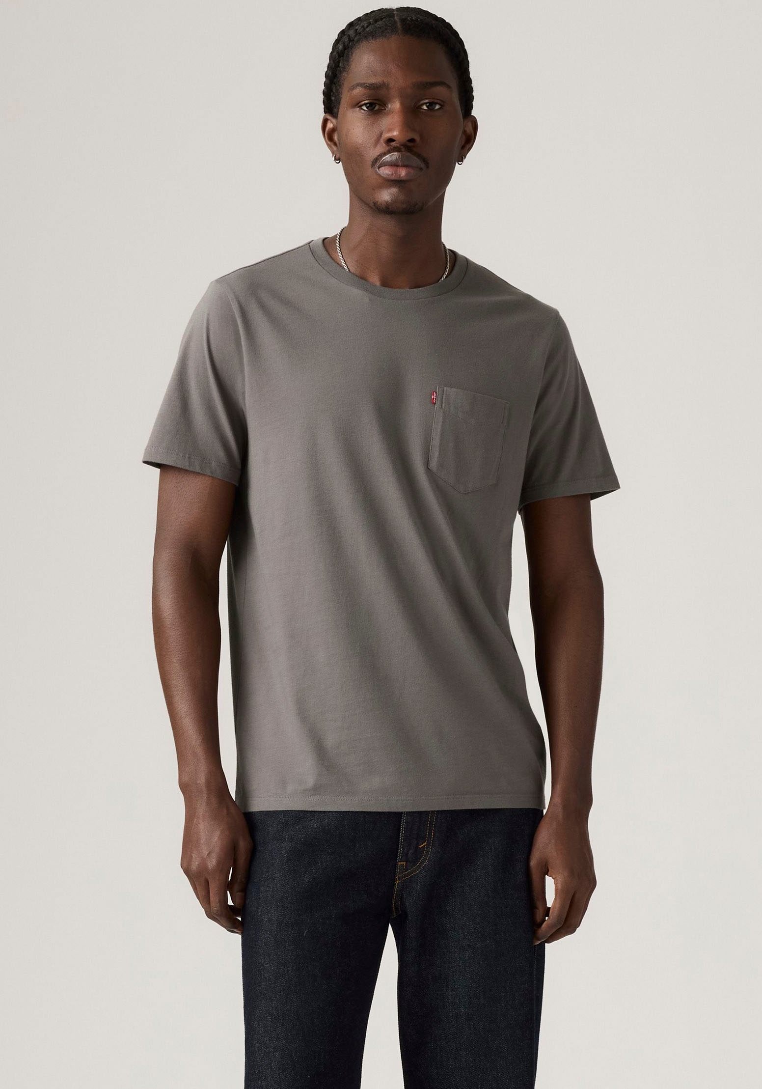 Levis T-Shirt "CLASSIC POCKET TEE" mit aufgesetzter Brusttasche günstig online kaufen