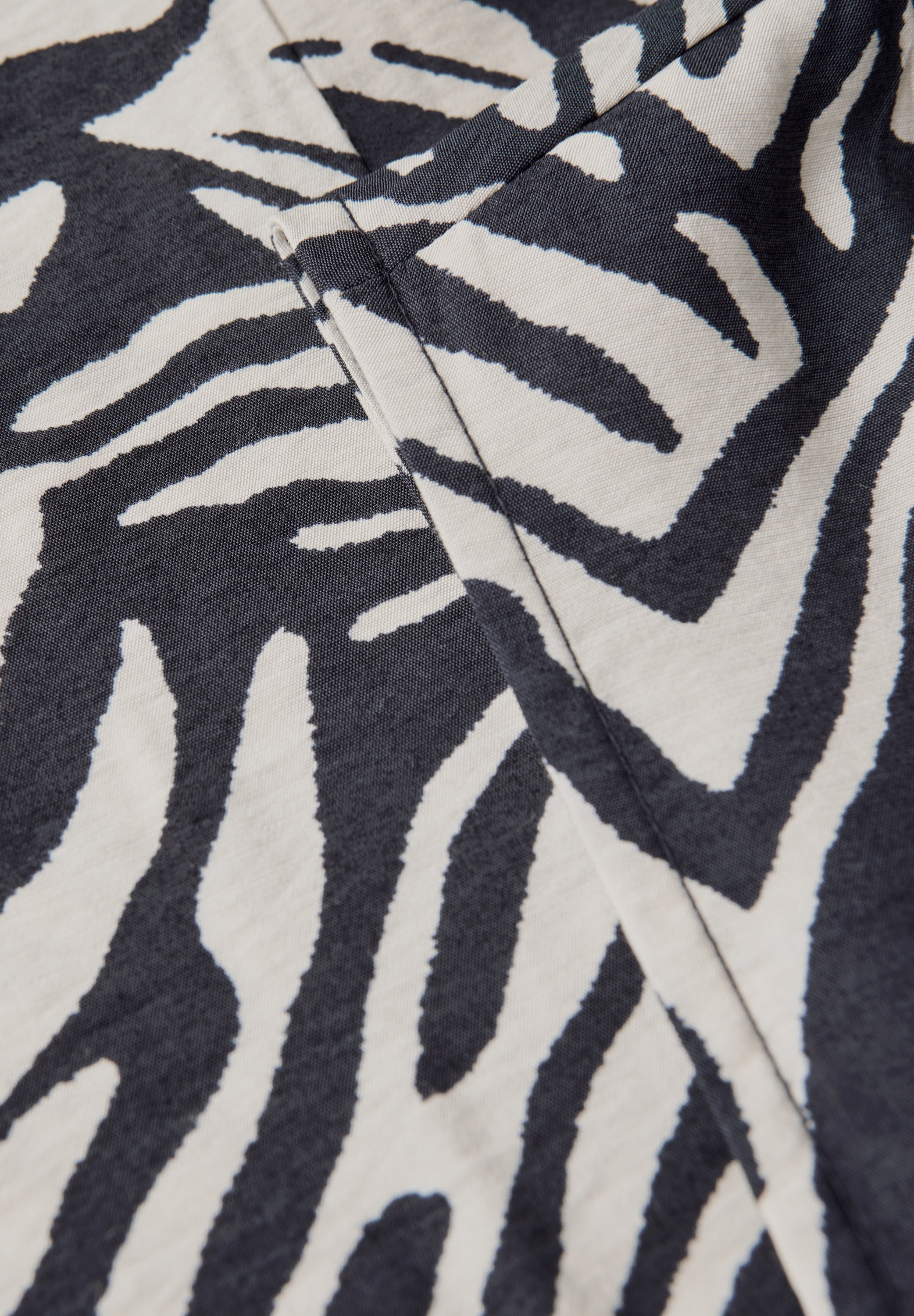 STREET ONE Midikleid, mit allover Print